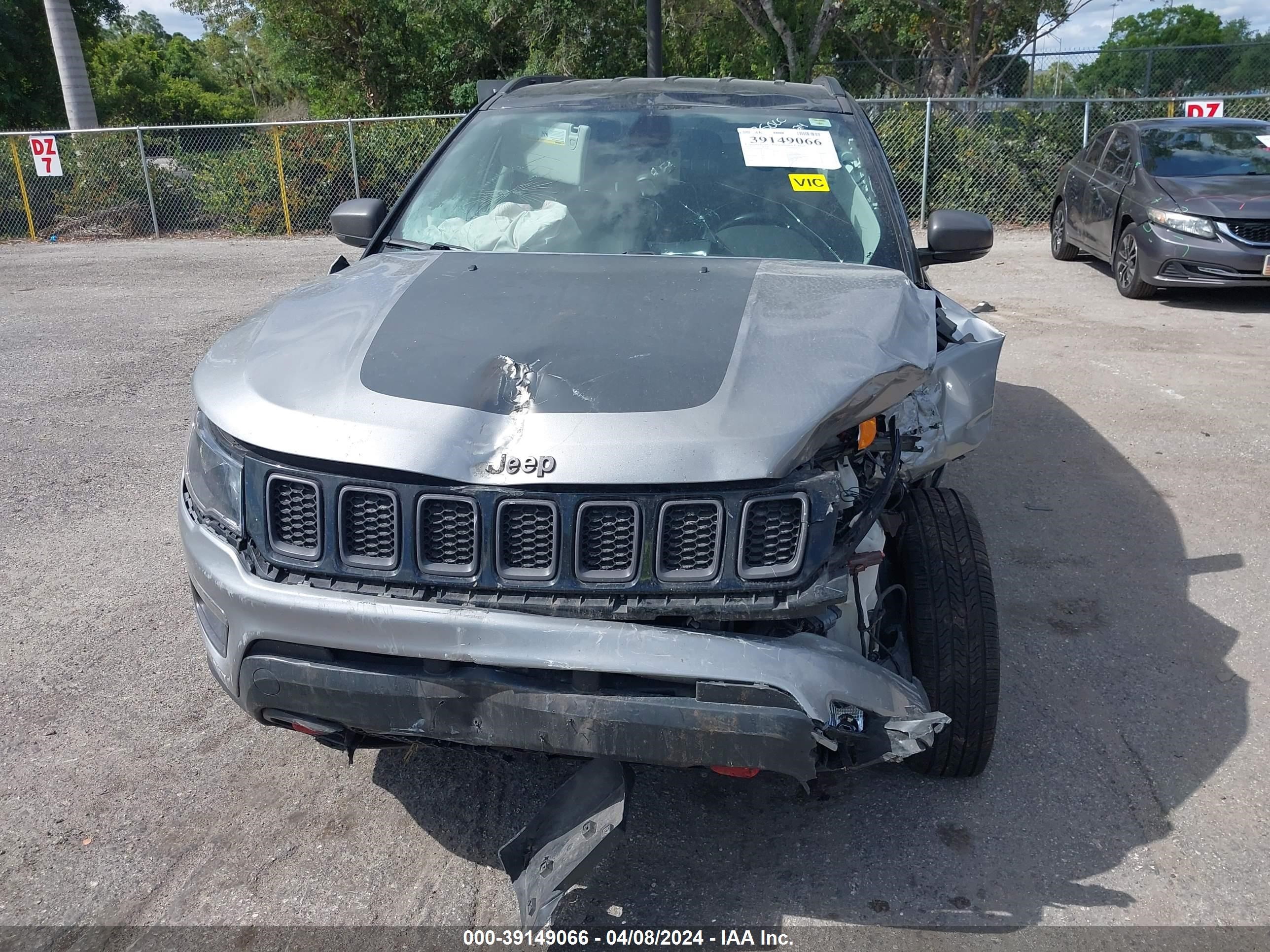 2020 Jeep Compass Trailhawk 4X4 vin: 3C4NJDDB3LT189532