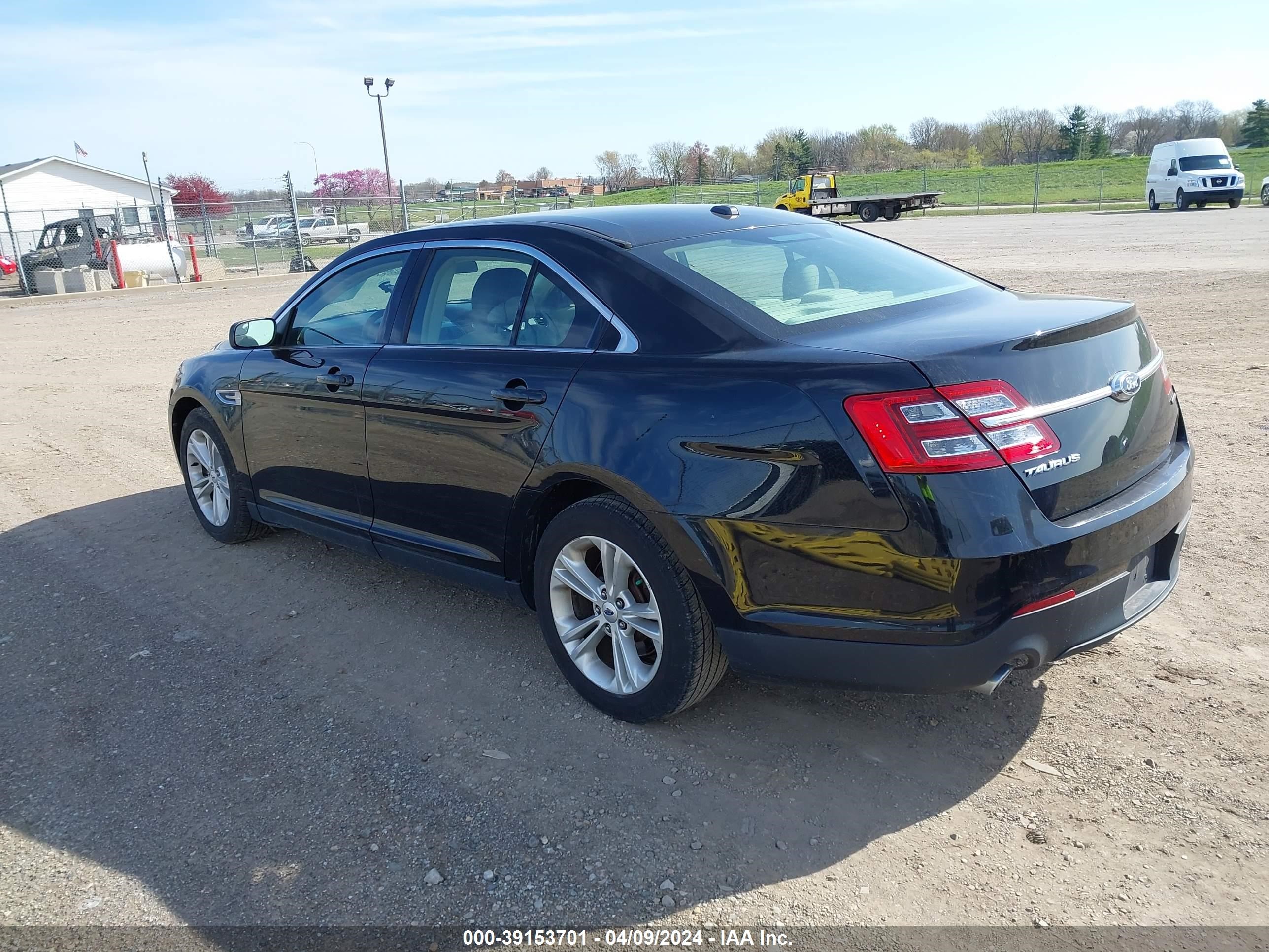 2017 Ford Taurus Se vin: 1FAHP2D80HG105690