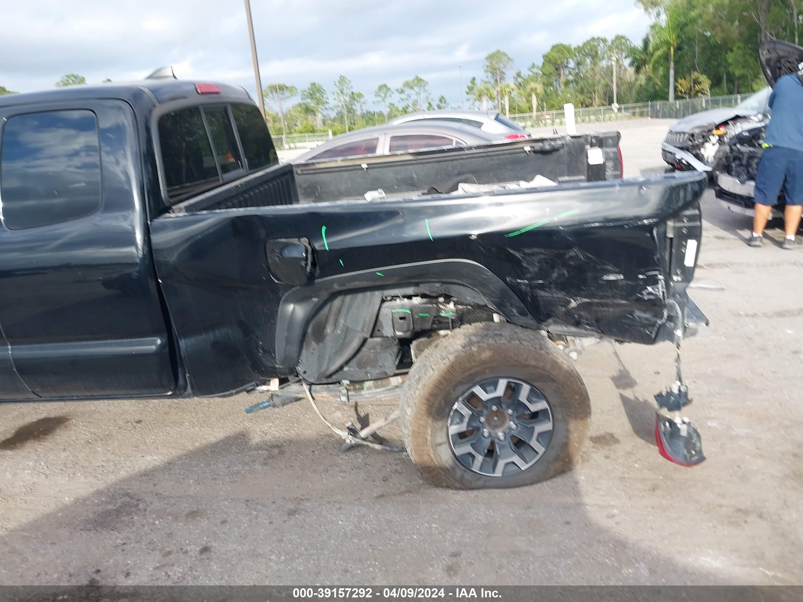 2017 Toyota Tacoma Trd Off Road vin: 5TFSZ5AN8HX098350