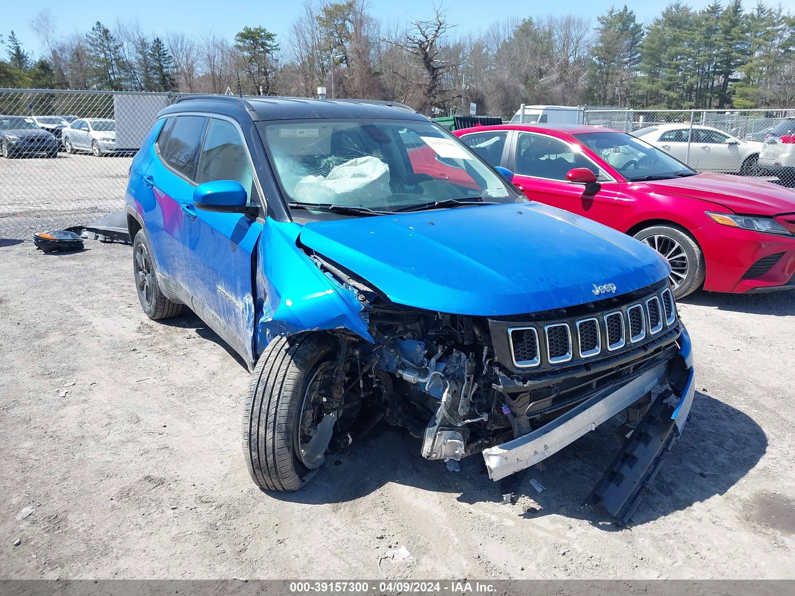 2018 Jeep Compass Latitude 4X4 vin: 3C4NJDBB2JT262048