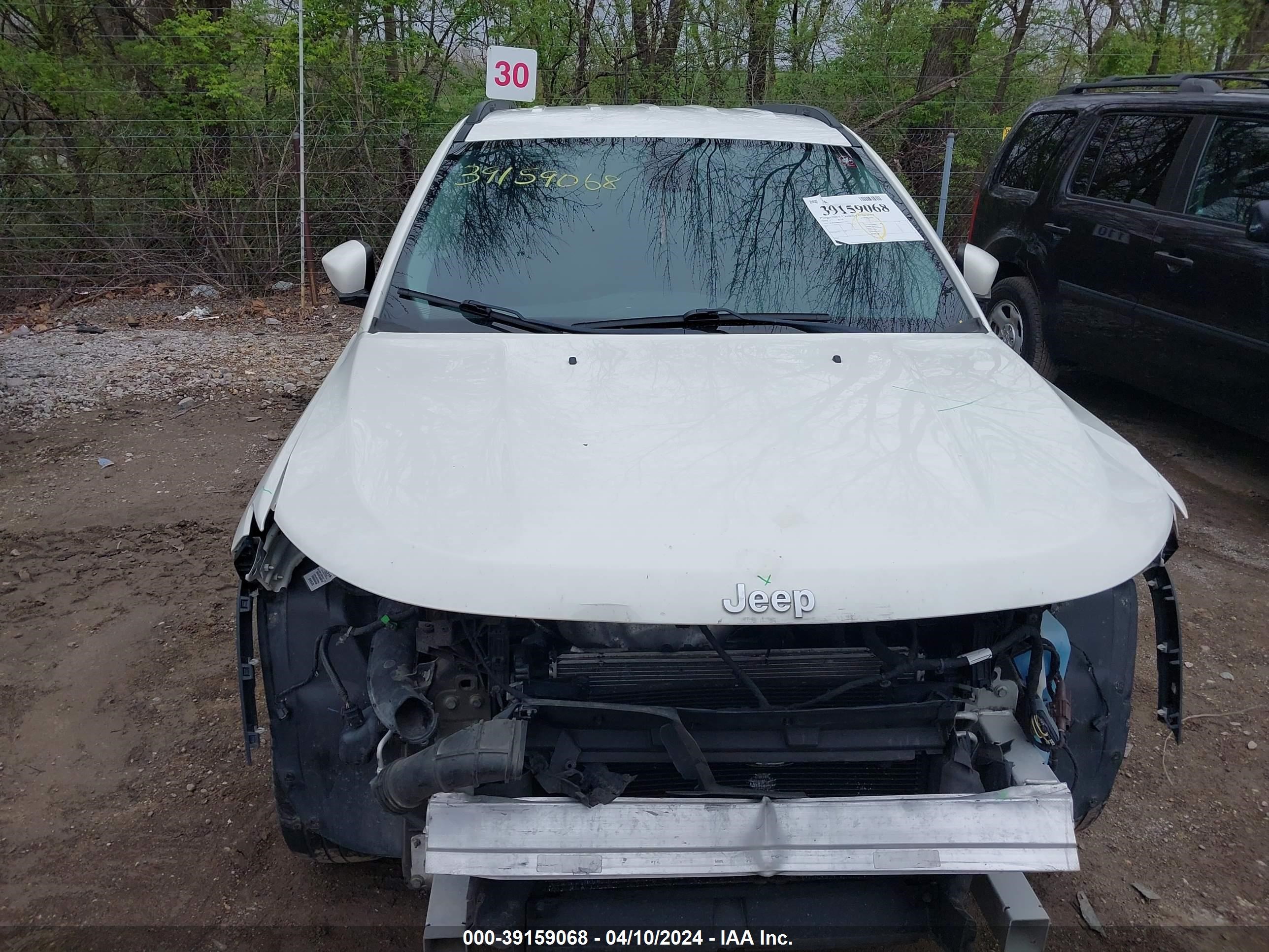 2018 Jeep Compass Latitude 4X4 vin: 3C4NJDBB6JT291083