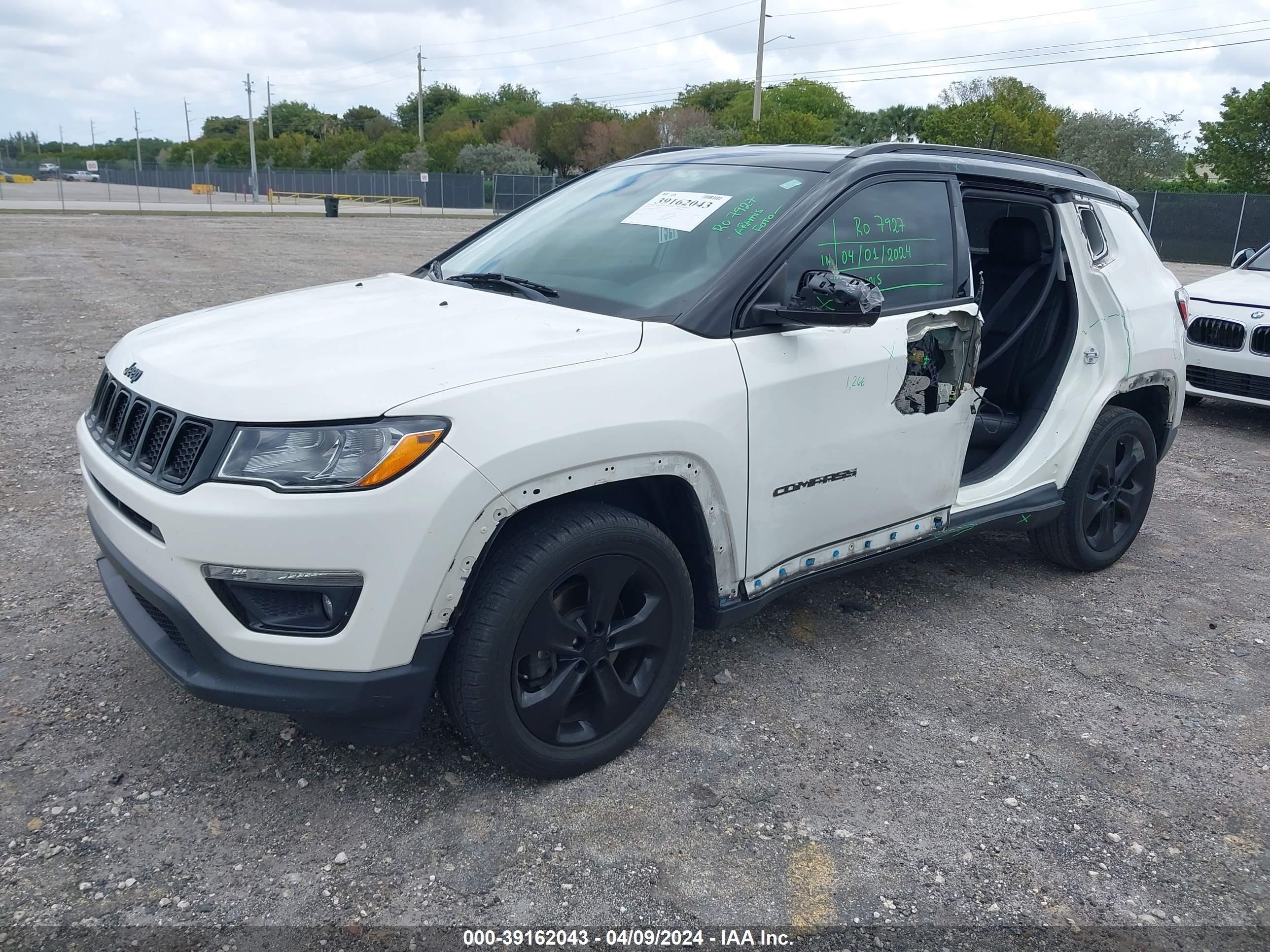 2018 Jeep Compass Altitude Fwd vin: 3C4NJCBB1JT407977