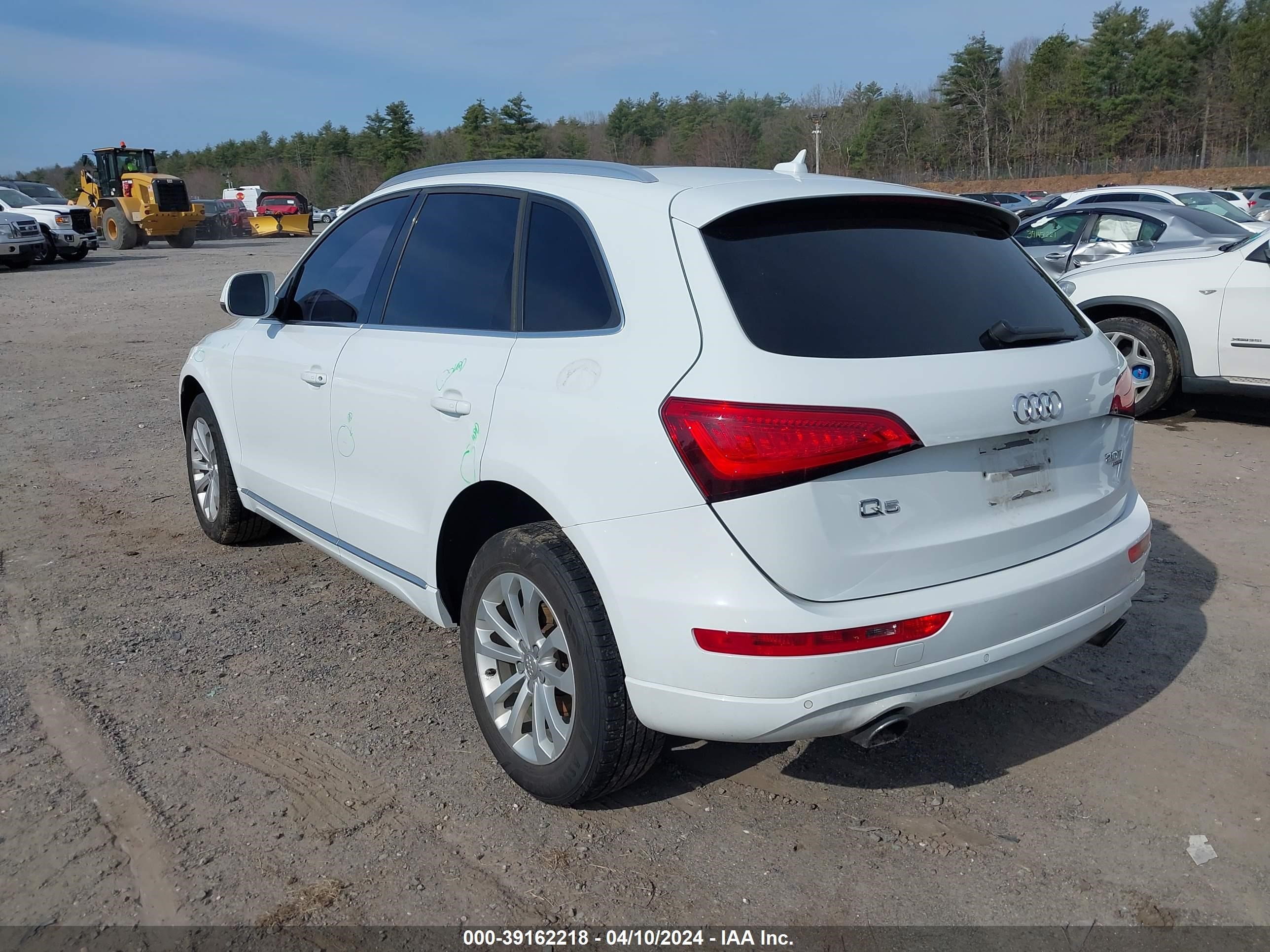 2014 Audi Q5 2.0T Premium vin: WA1LFAFP7EA116894