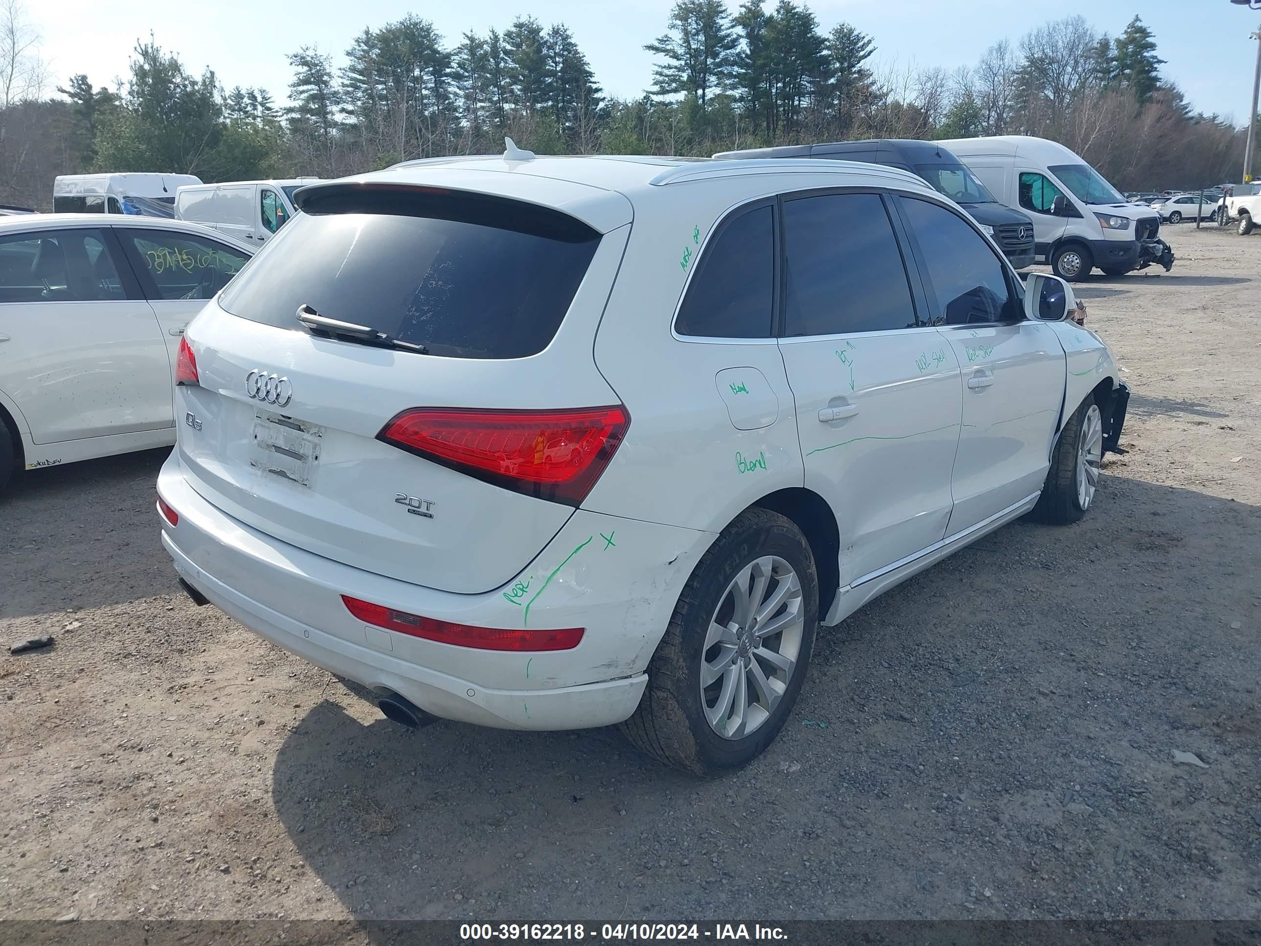 2014 Audi Q5 2.0T Premium vin: WA1LFAFP7EA116894