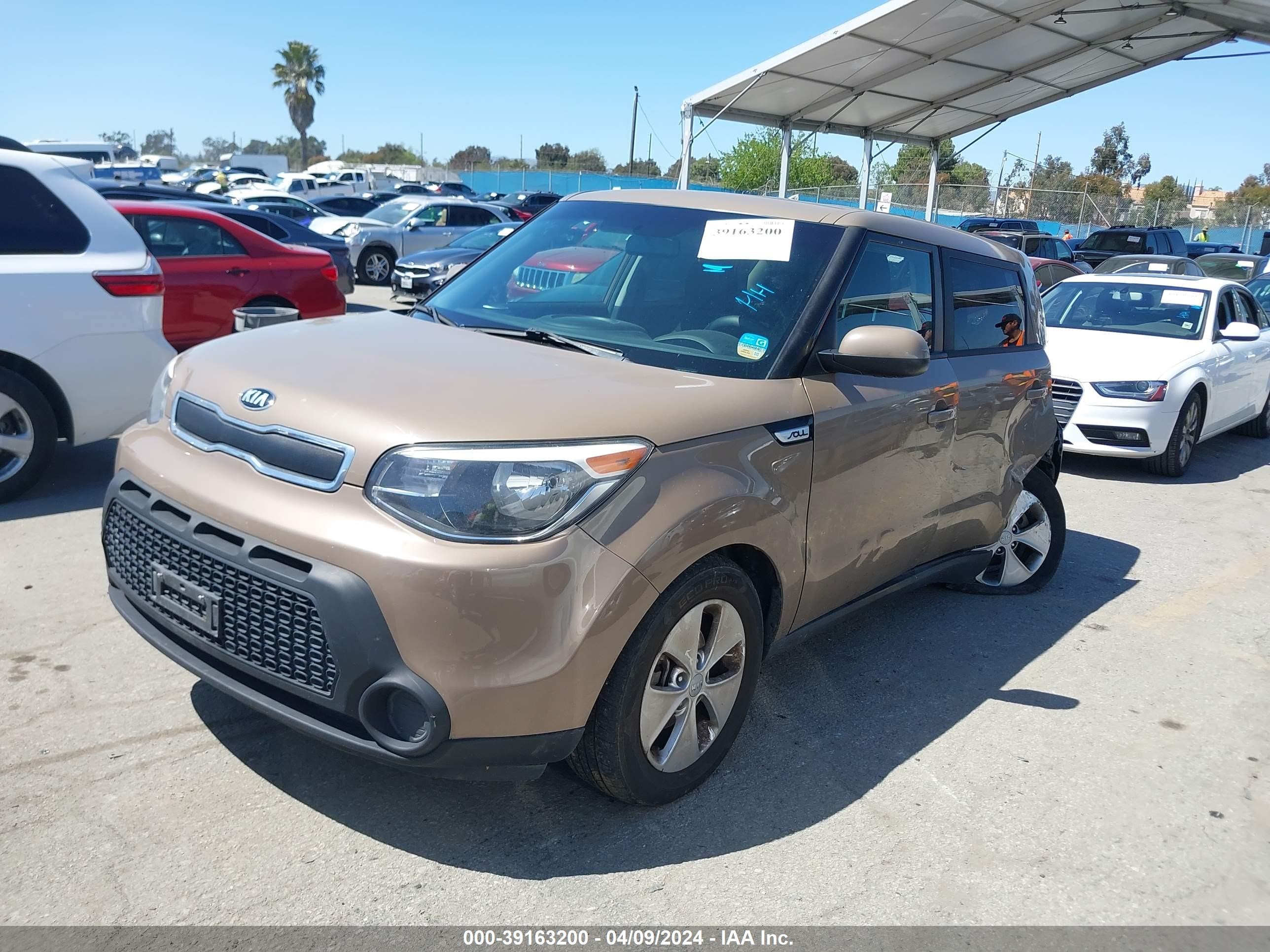 2015 Kia Soul vin: KNDJN2A2XF7155074