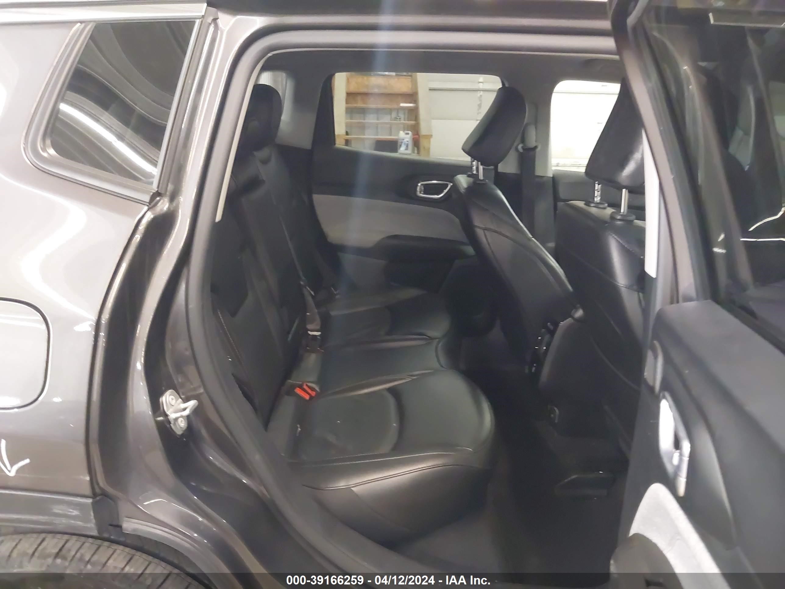 2022 Jeep Compass Latitude Lux 4X4 vin: 3C4NJDFB2NT109329