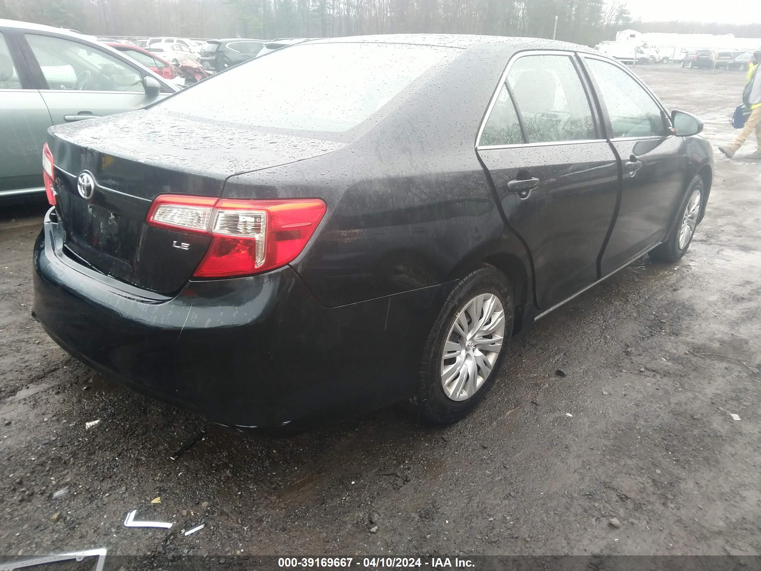2012 Toyota Camry Le vin: 4T4BF1FK5CR239967