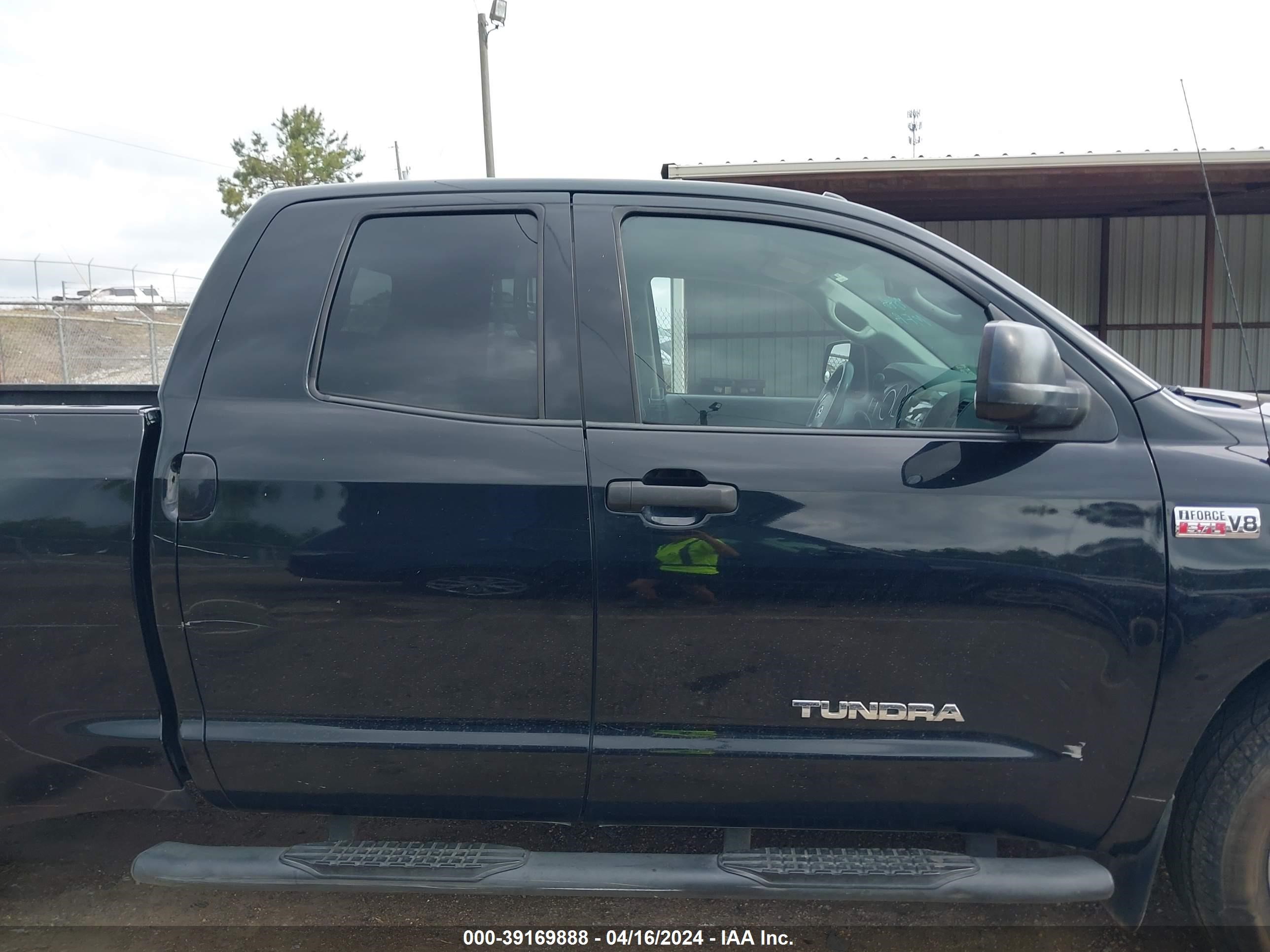 2012 Toyota Tundra Grade 5.7L V8 vin: 5TFRY5F11CX122312