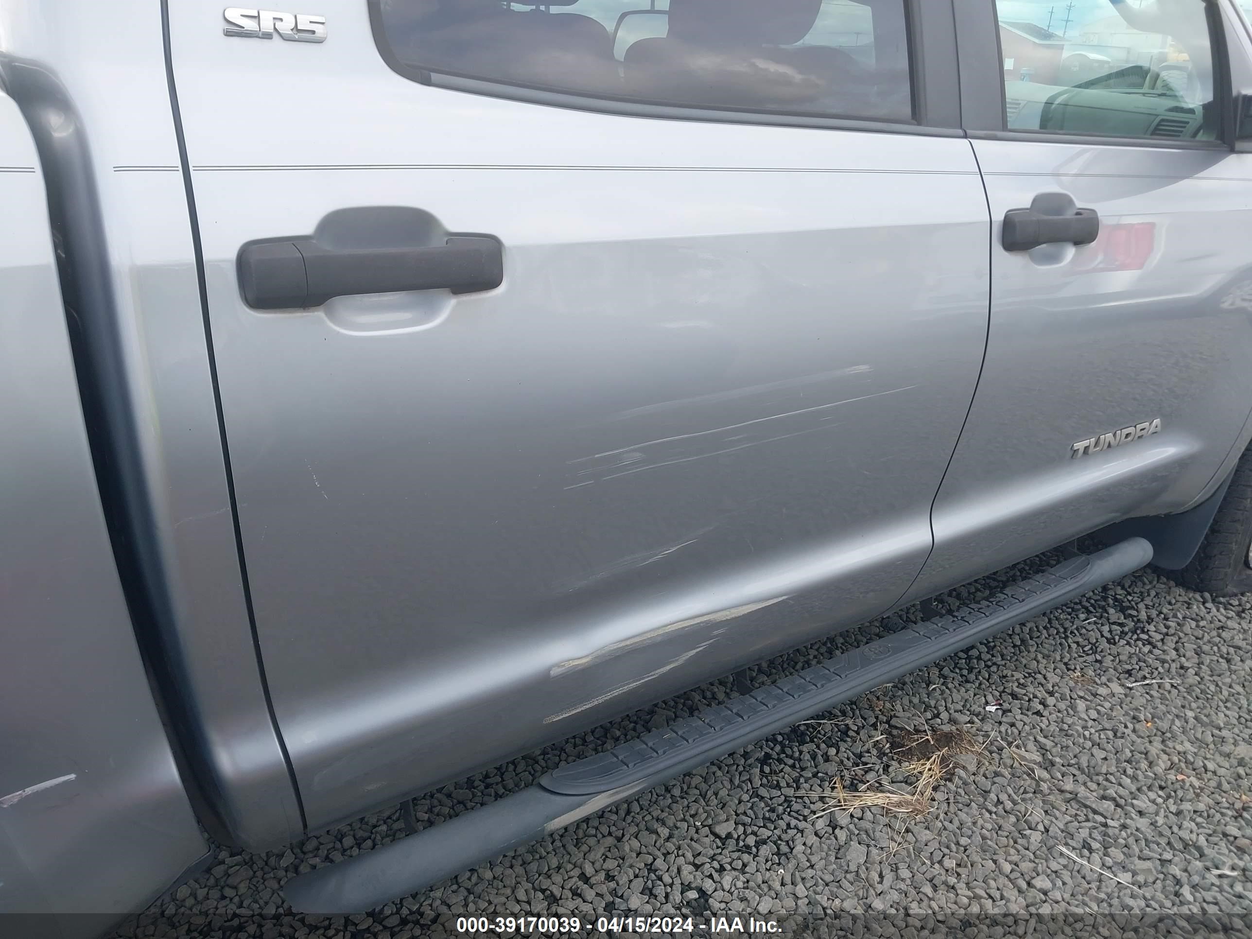 2013 Toyota Tundra Grade 5.7L V8 vin: 5TFEY5F15DX141137