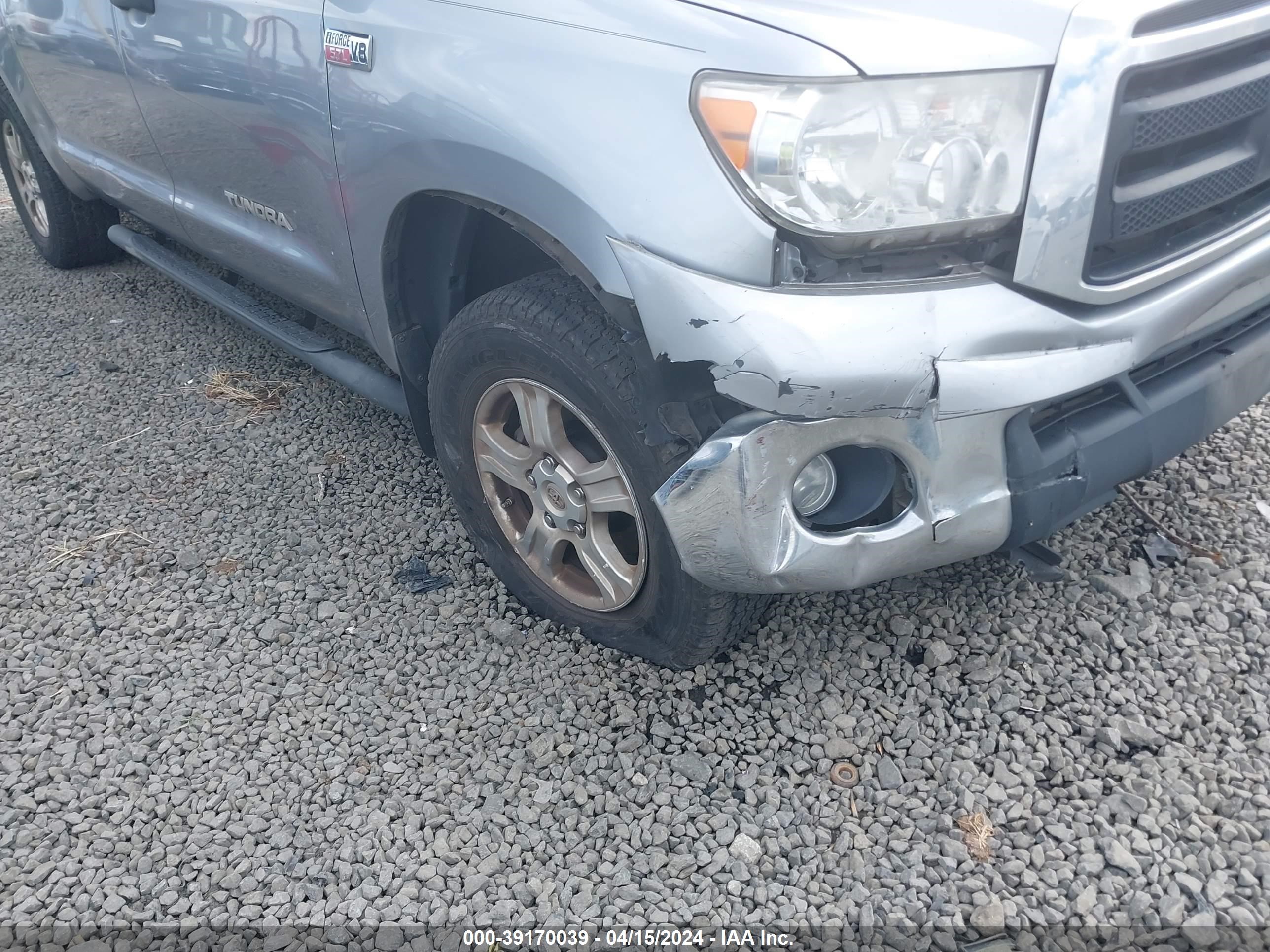 2013 Toyota Tundra Grade 5.7L V8 vin: 5TFEY5F15DX141137