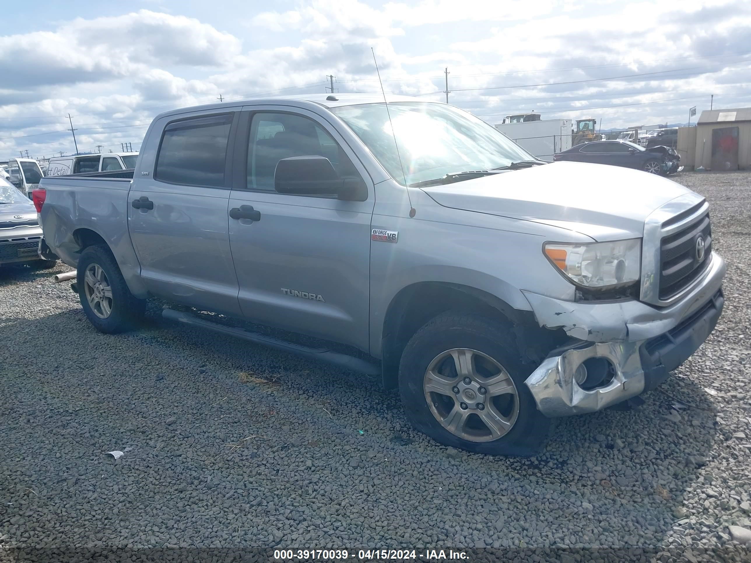 2013 Toyota Tundra Grade 5.7L V8 vin: 5TFEY5F15DX141137