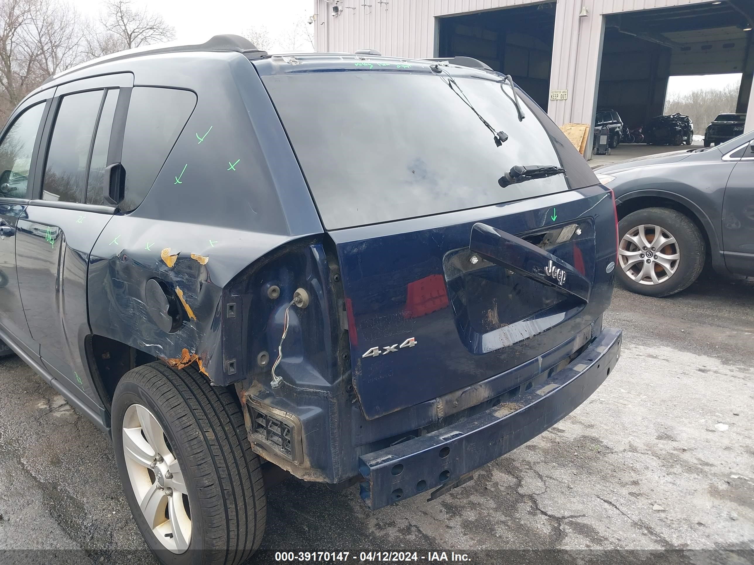 2012 Jeep Compass Latitude vin: 1C4NJDEB1CD658816