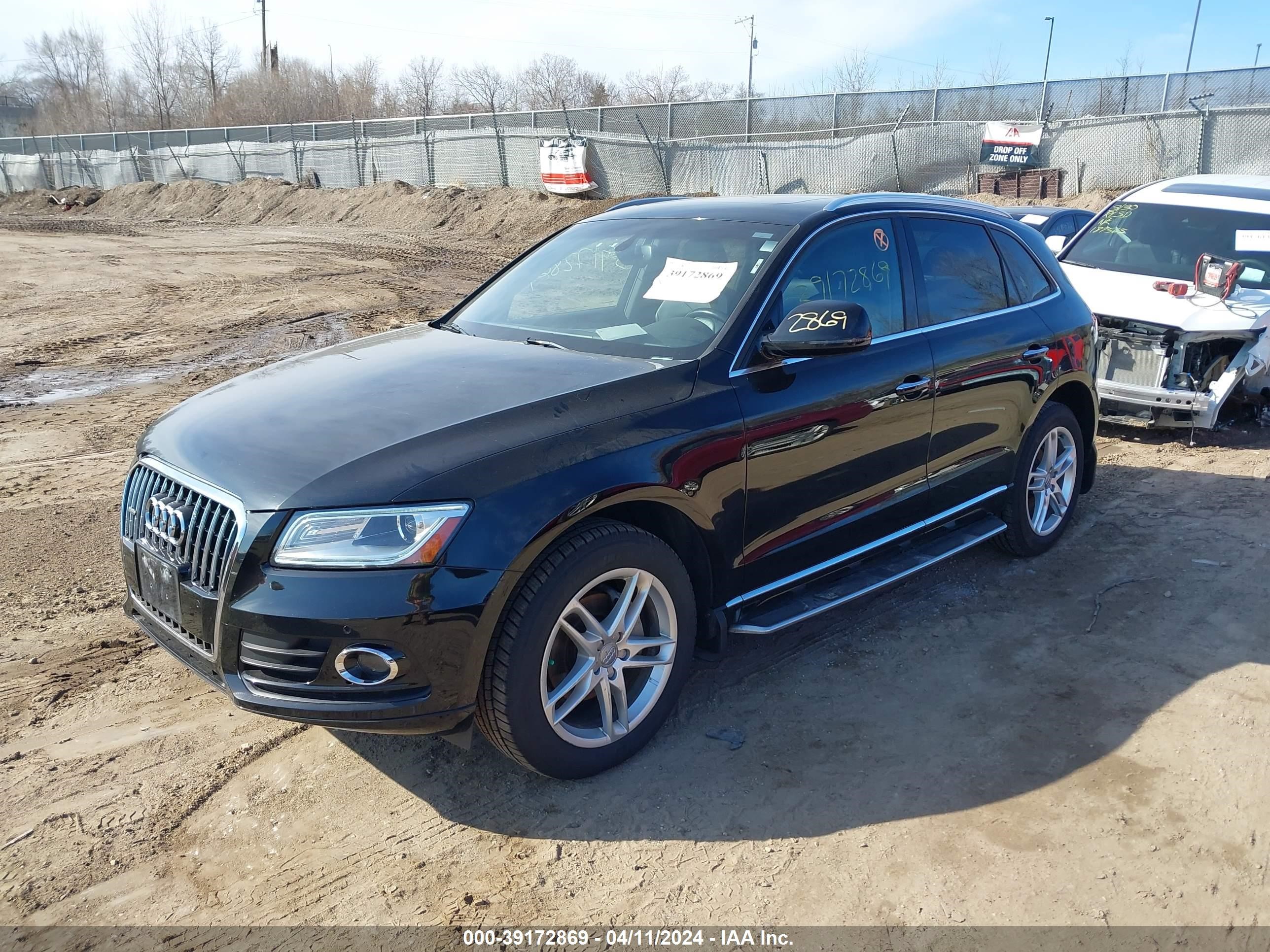 2016 Audi Q5 2.0T Premium vin: WA1L2AFPXGA092511