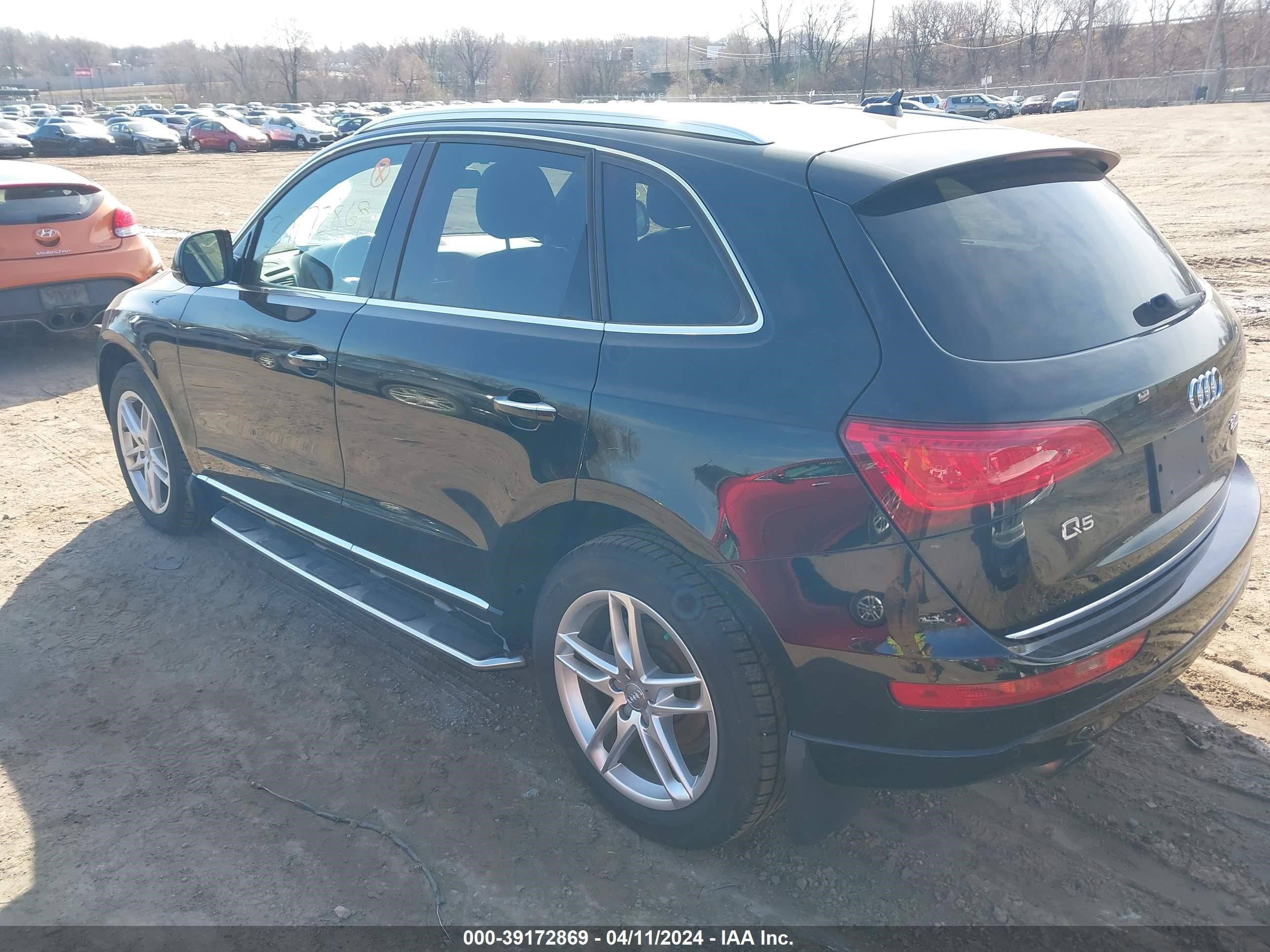 2016 Audi Q5 2.0T Premium vin: WA1L2AFPXGA092511