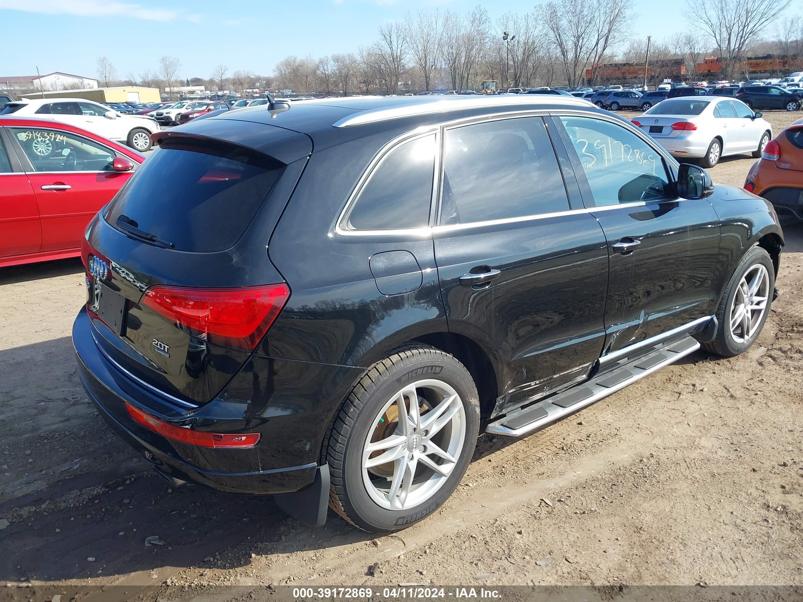 2016 Audi Q5 2.0T Premium vin: WA1L2AFPXGA092511