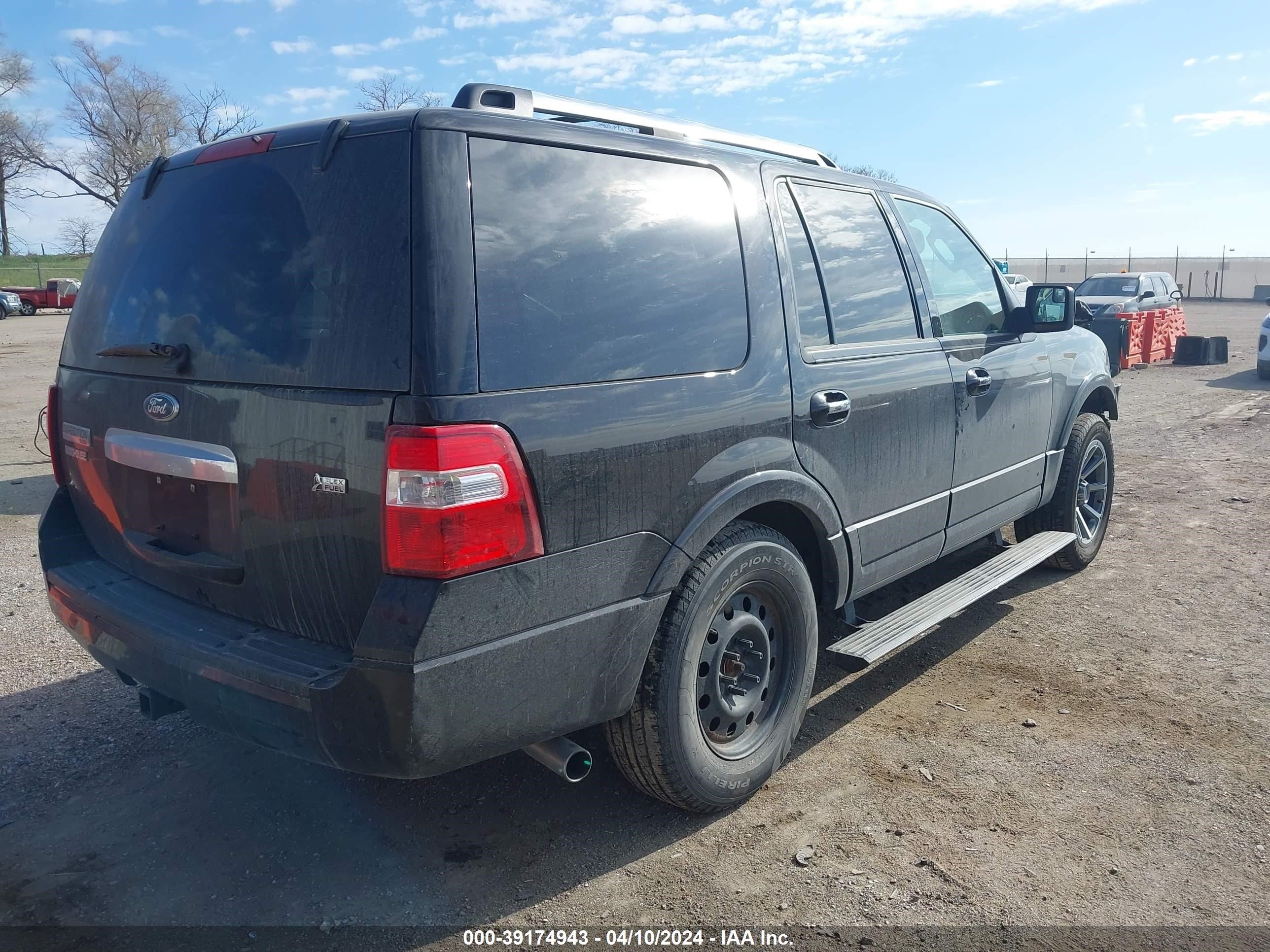 2013 Ford Expedition Limited vin: 1FMJU2A50DEF00033