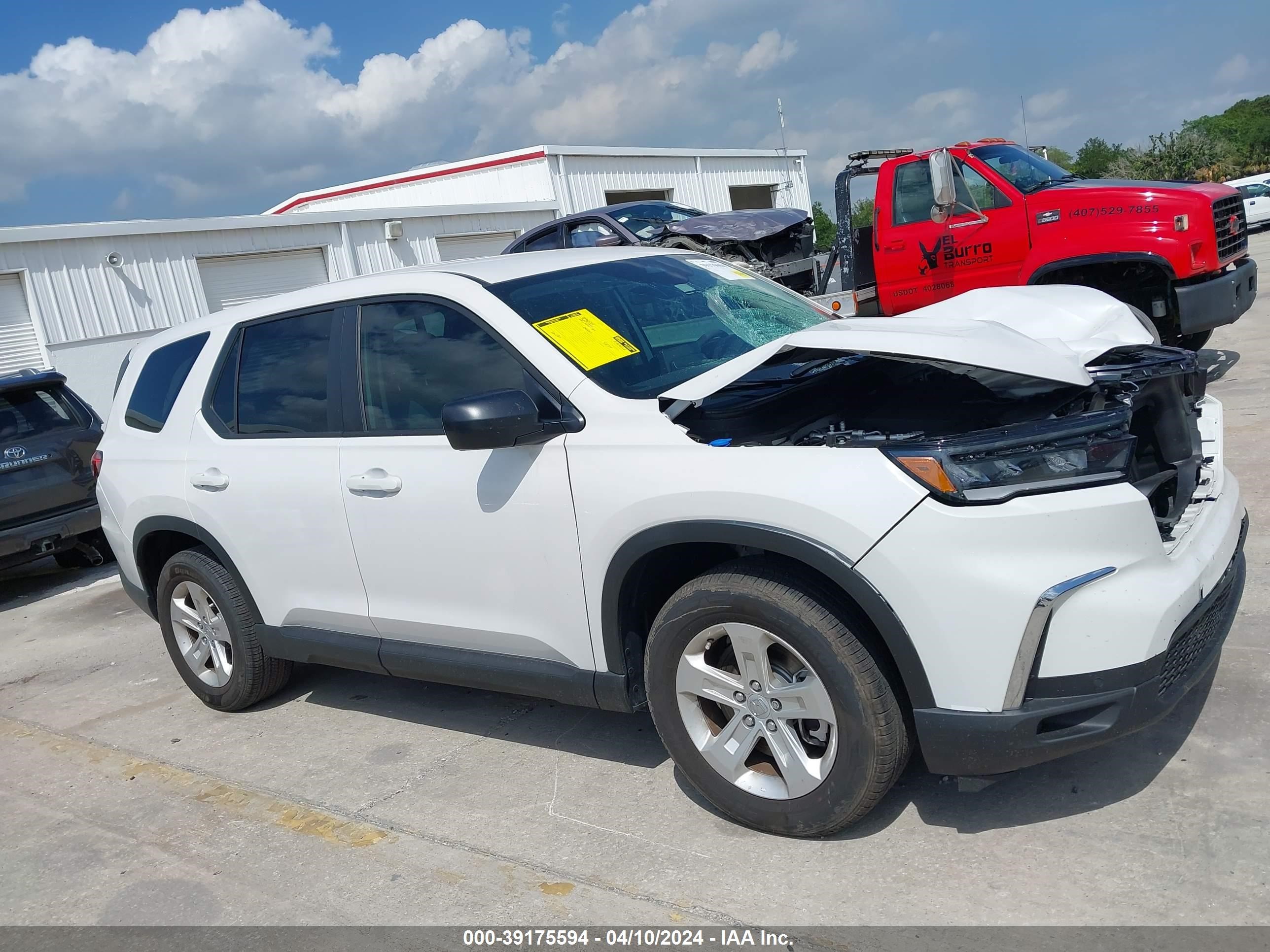 2023 Honda Pilot 2Wd Lx vin: 5FNYG2H24PB014186