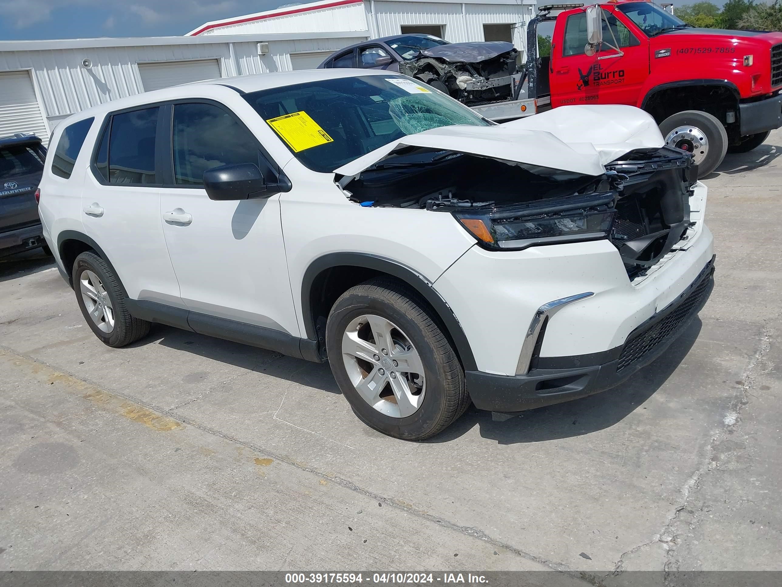 2023 Honda Pilot 2Wd Lx vin: 5FNYG2H24PB014186