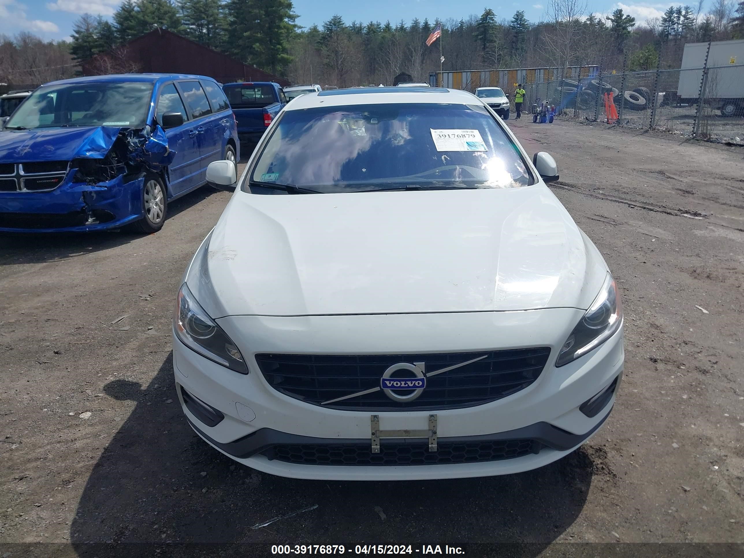 2018 Volvo S60 T5 Dynamic vin: YV140MTL7J2457631