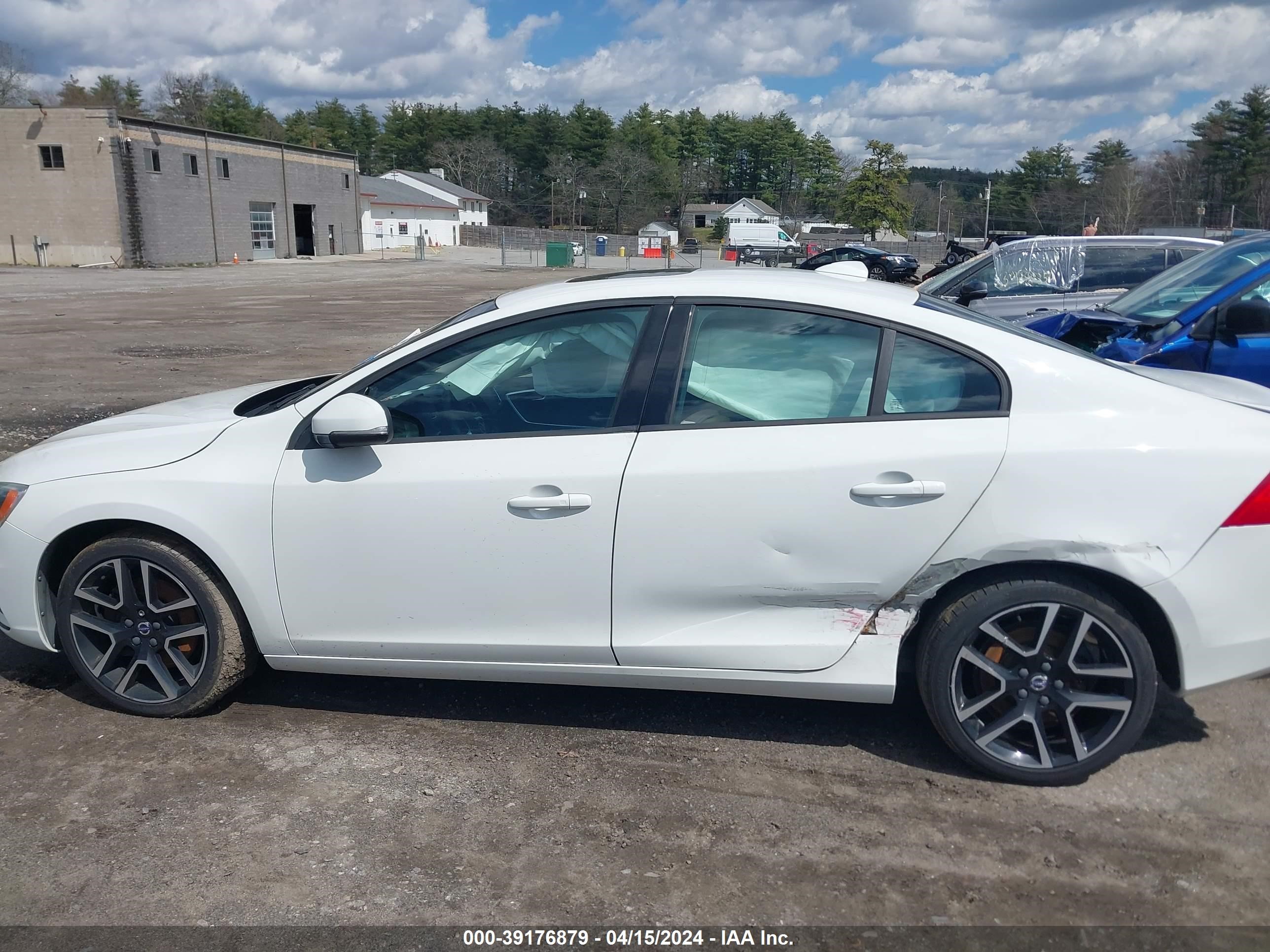 2018 Volvo S60 T5 Dynamic vin: YV140MTL7J2457631