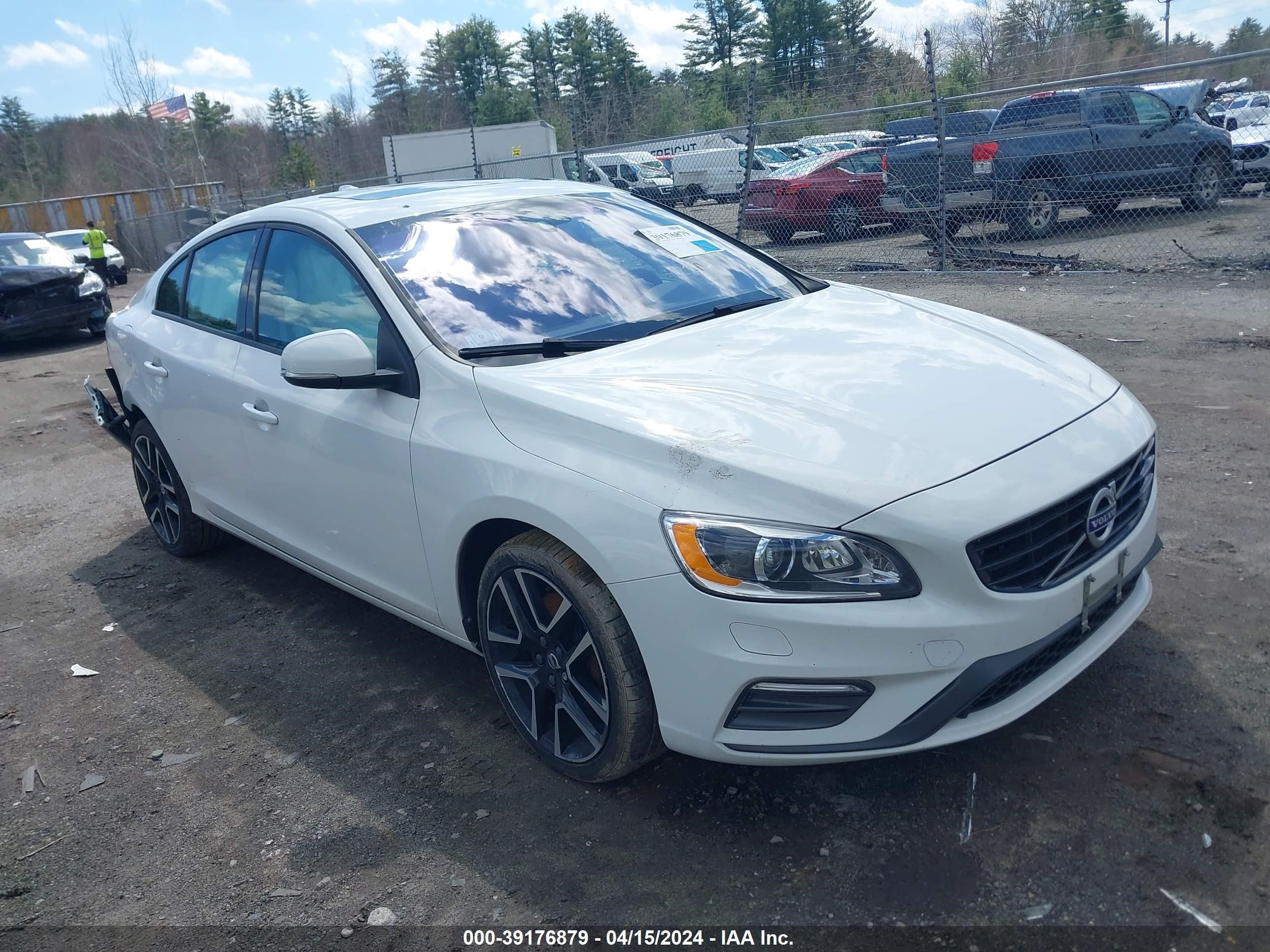 2018 Volvo S60 T5 Dynamic vin: YV140MTL7J2457631