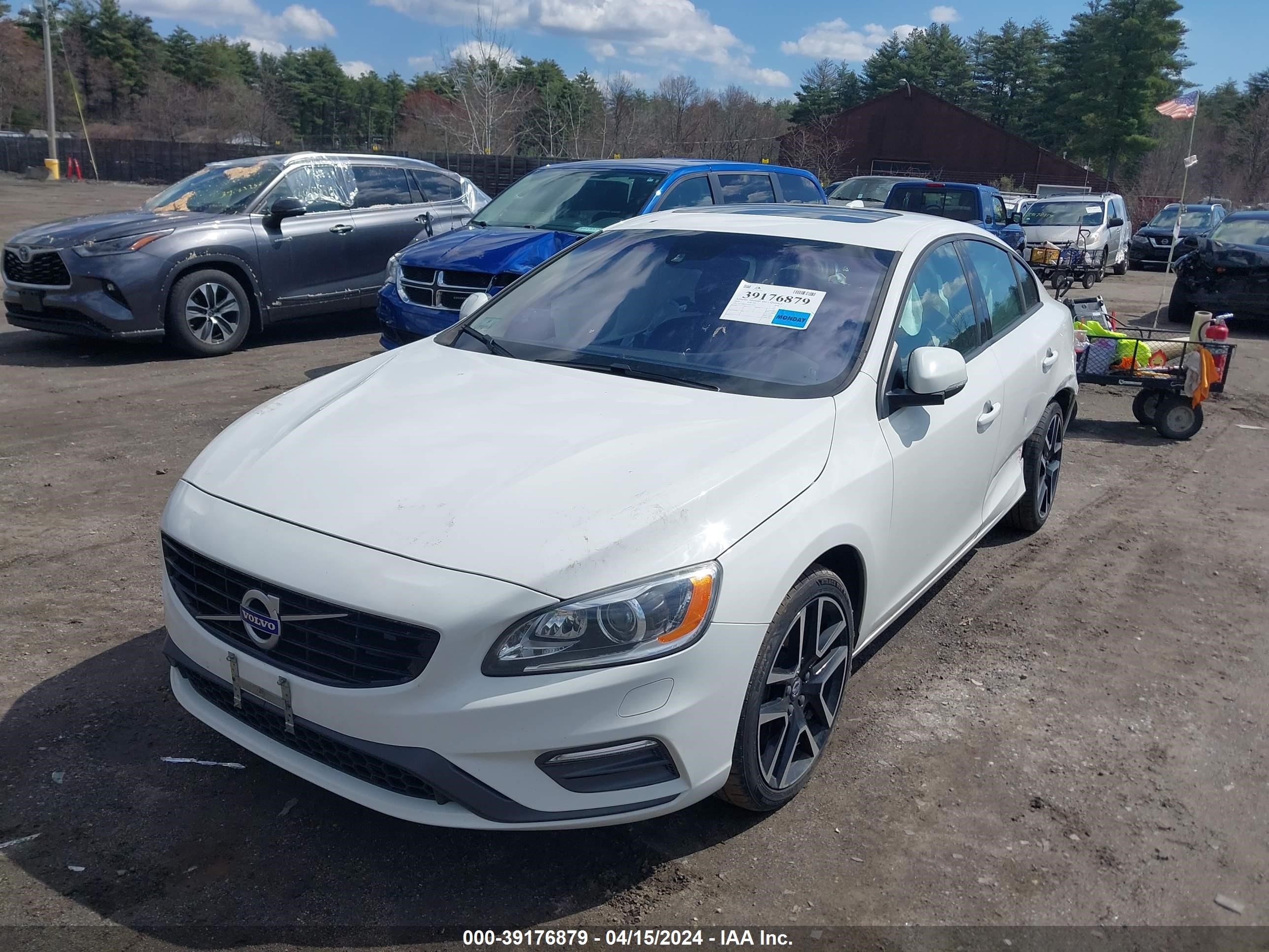 2018 Volvo S60 T5 Dynamic vin: YV140MTL7J2457631