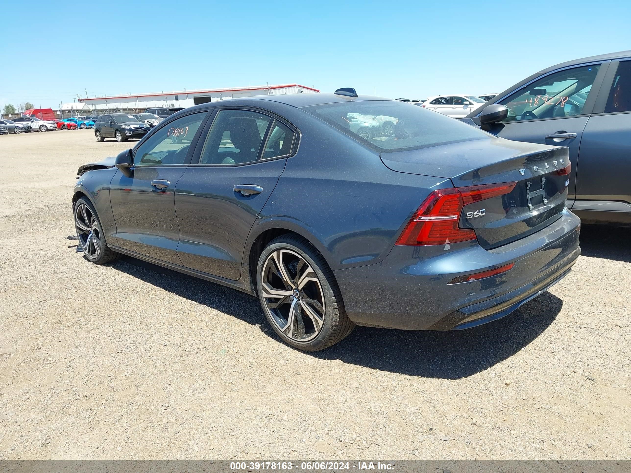 2024 Volvo S60 B5 Core Dark Theme vin: 7JRL12TK7RG303141