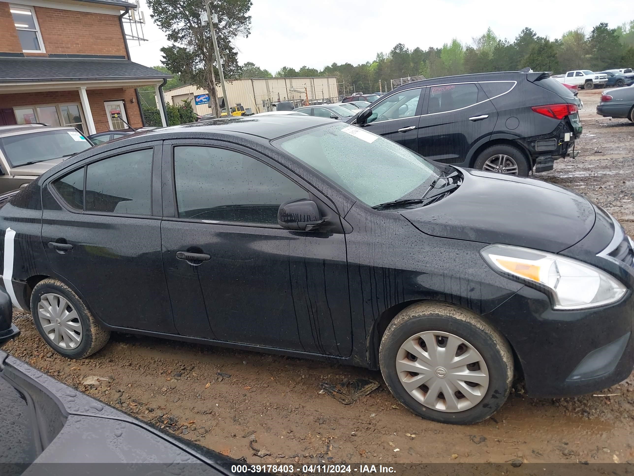 2015 Nissan Versa 1.6 S+ vin: 3N1CN7AP8FL897277