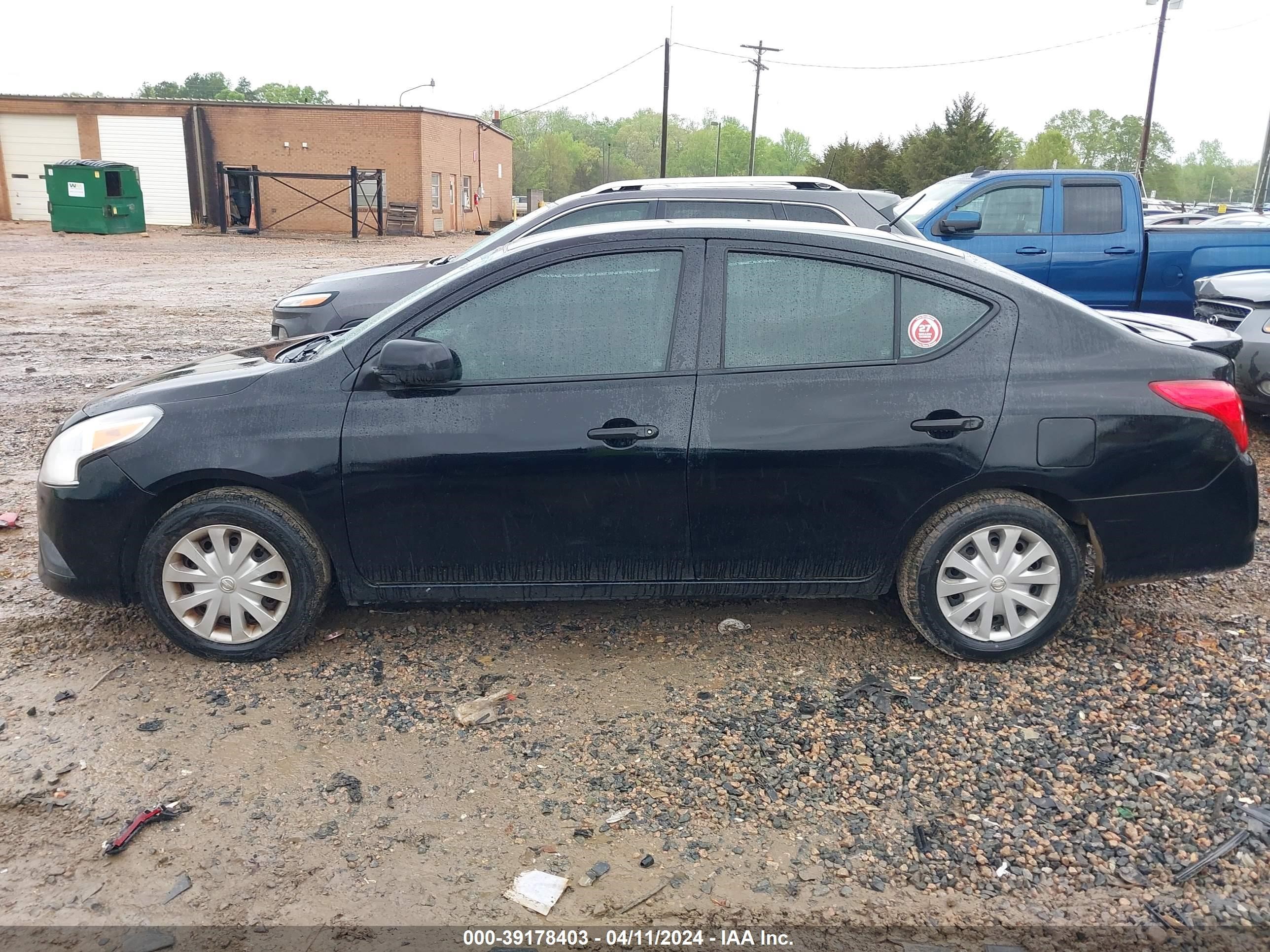 2015 Nissan Versa 1.6 S+ vin: 3N1CN7AP8FL897277