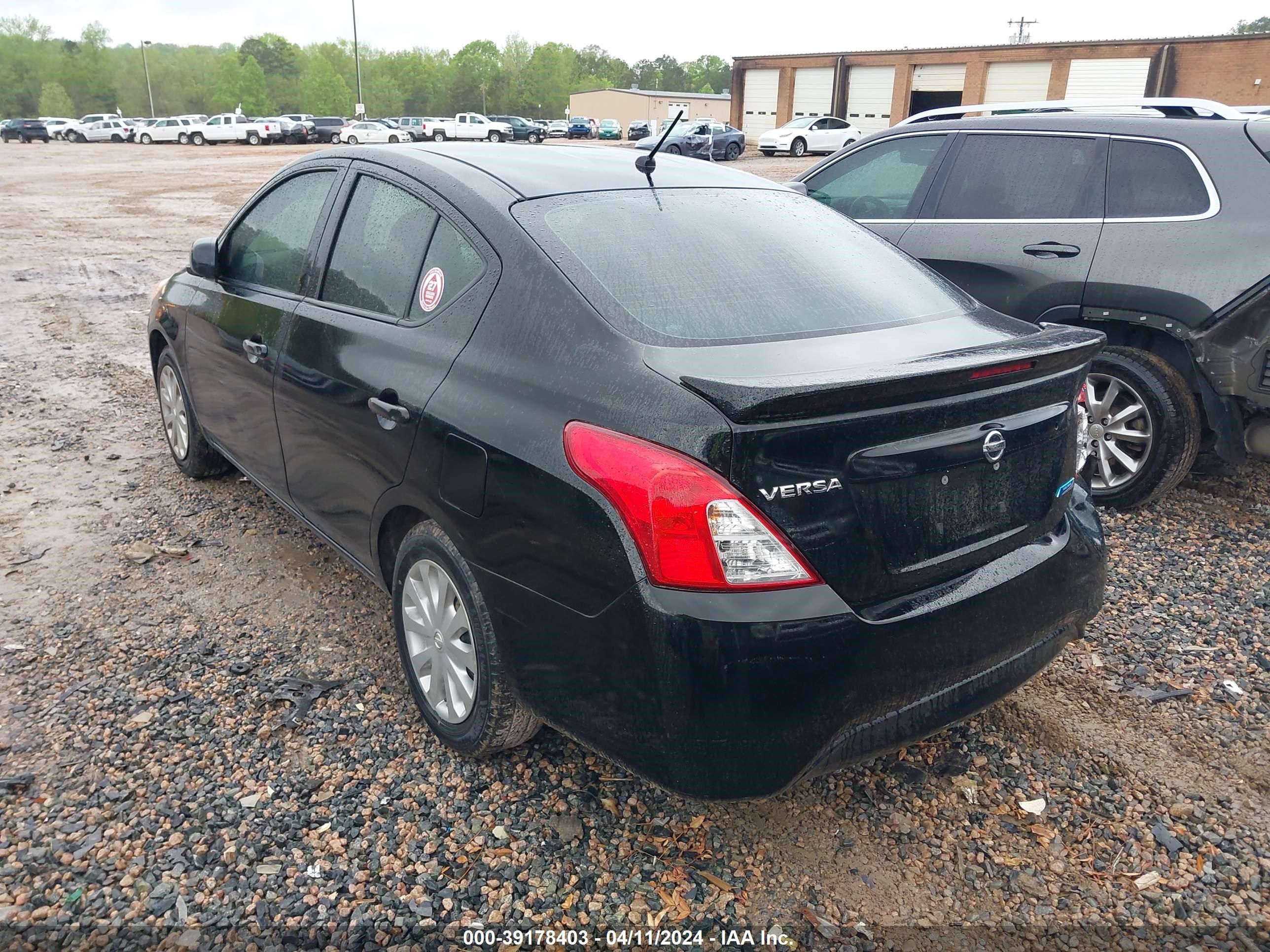 2015 Nissan Versa 1.6 S+ vin: 3N1CN7AP8FL897277