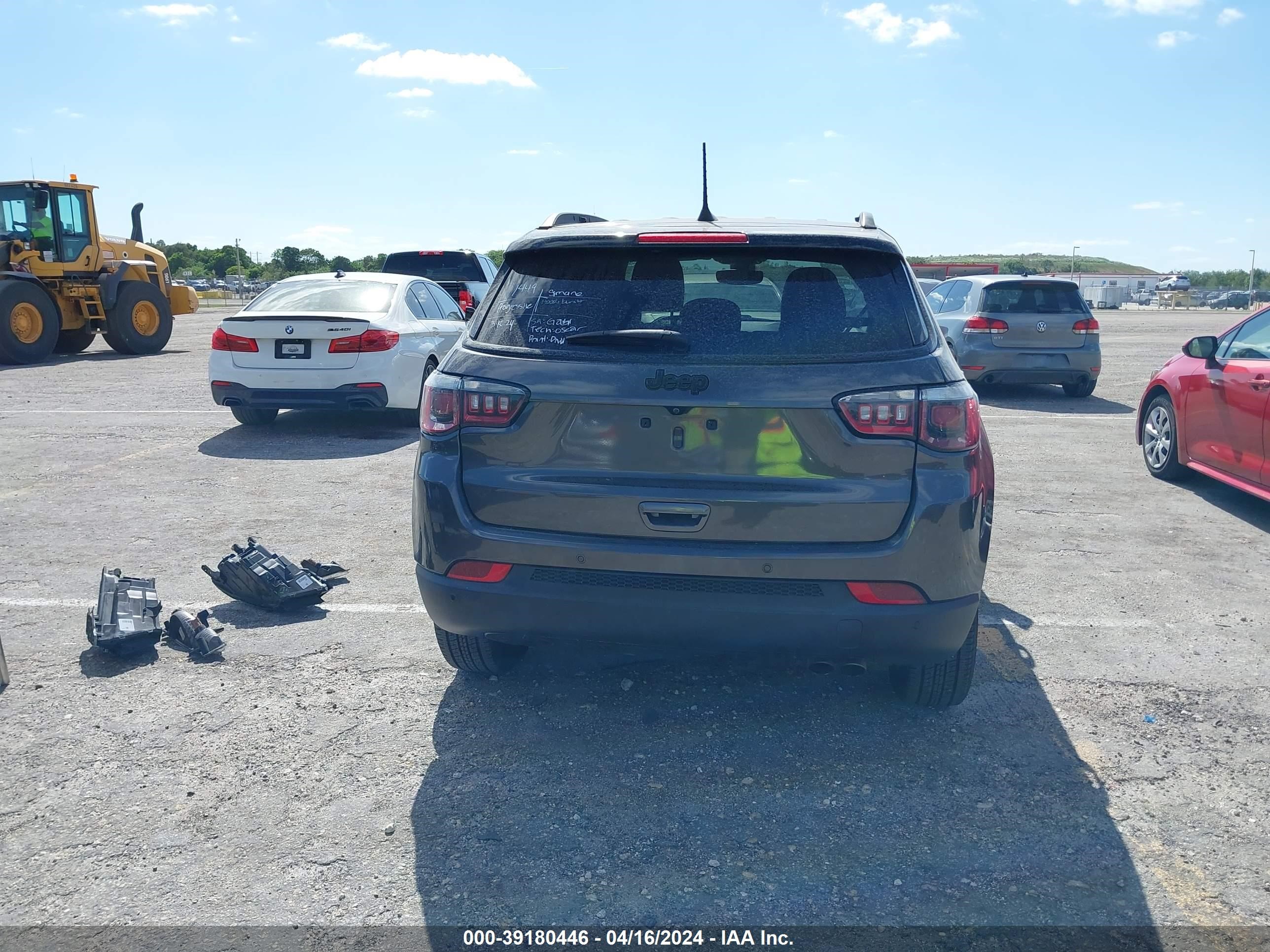 2019 Jeep Compass Altitude Fwd vin: 3C4NJCBB1KT637598