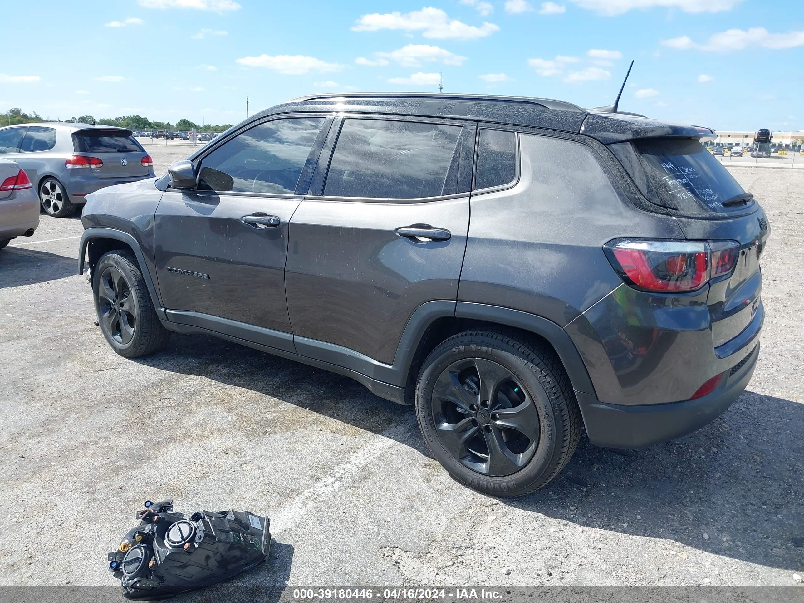 2019 Jeep Compass Altitude Fwd vin: 3C4NJCBB1KT637598