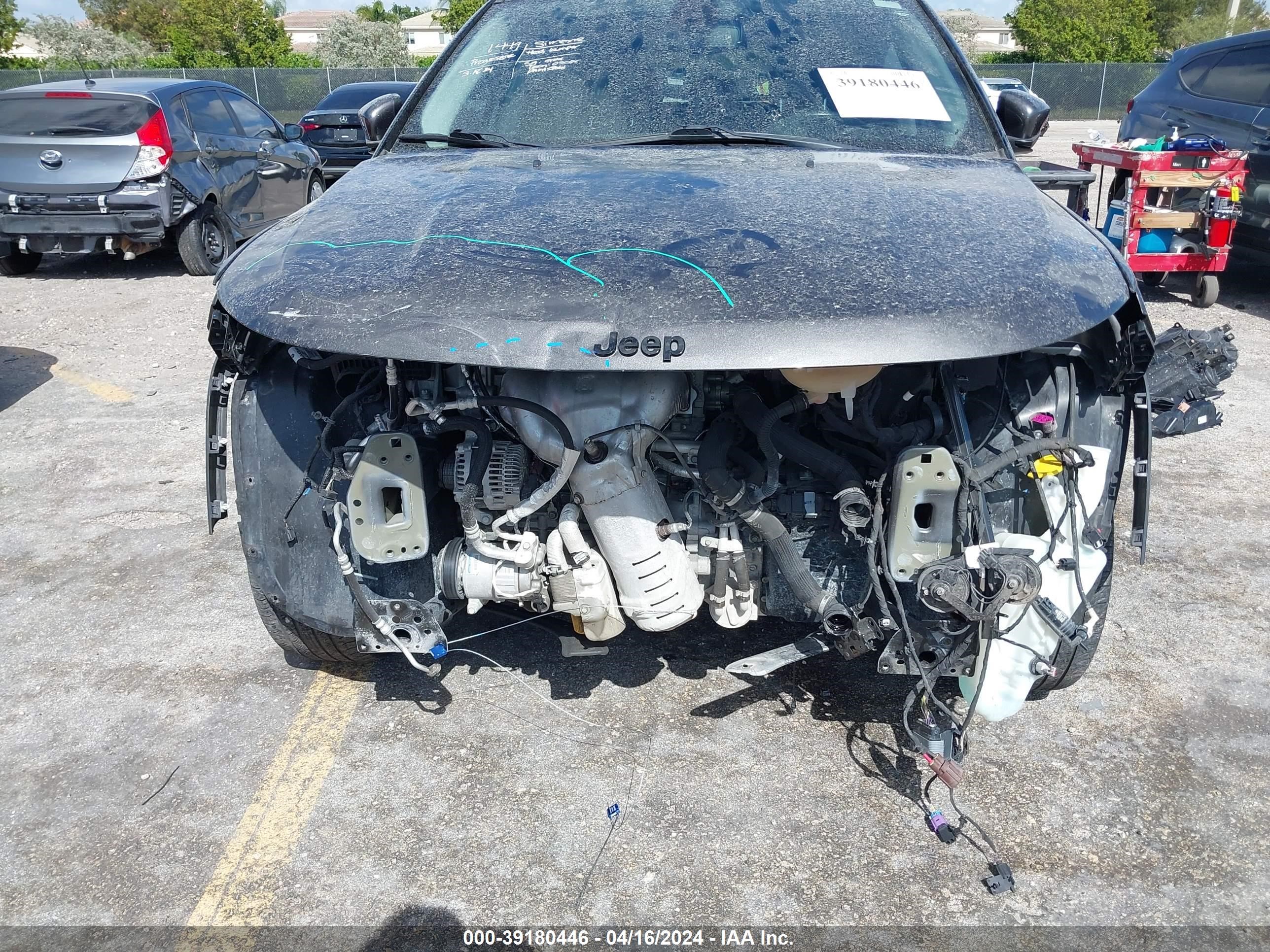 2019 Jeep Compass Altitude Fwd vin: 3C4NJCBB1KT637598