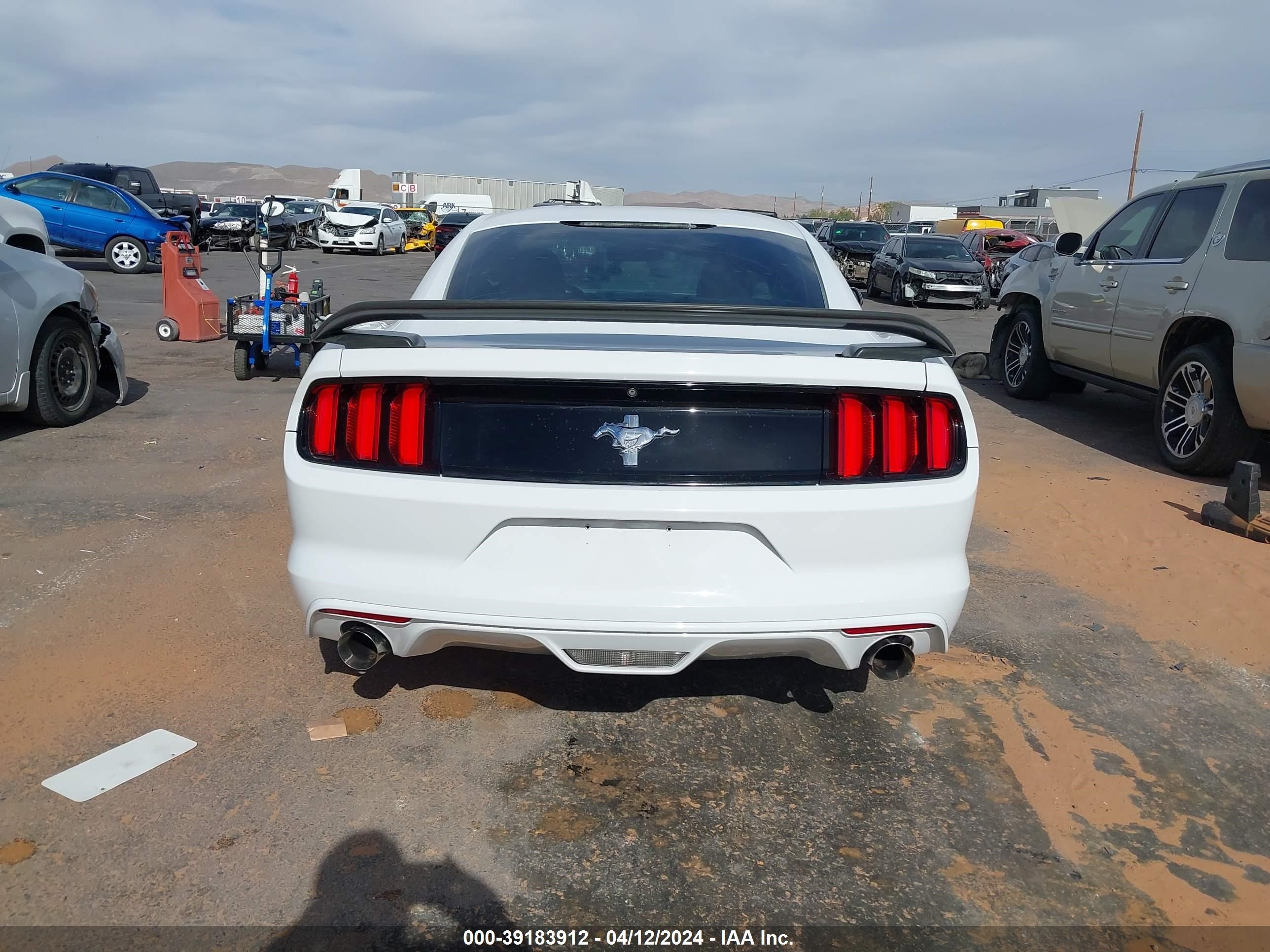 2016 Ford Mustang V6 vin: 1FA6P8AM6G5252151