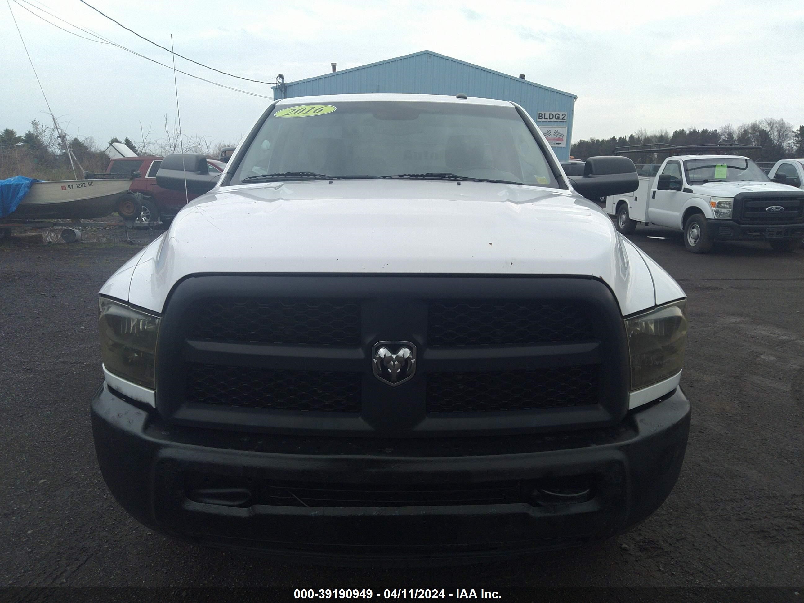 2016 Ram 2500 Tradesman vin: 3C6LR4ATXGG185738