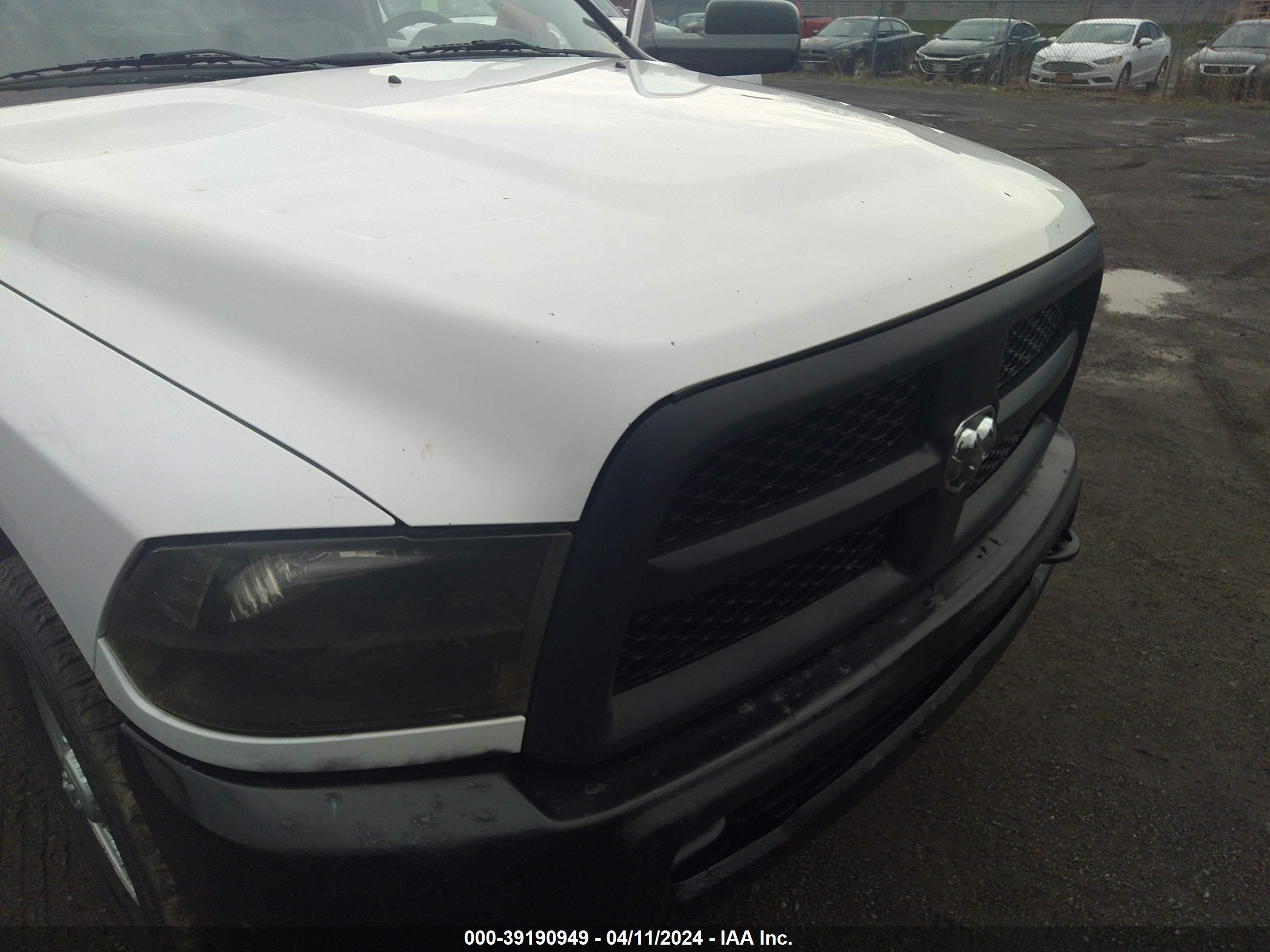 2016 Ram 2500 Tradesman vin: 3C6LR4ATXGG185738