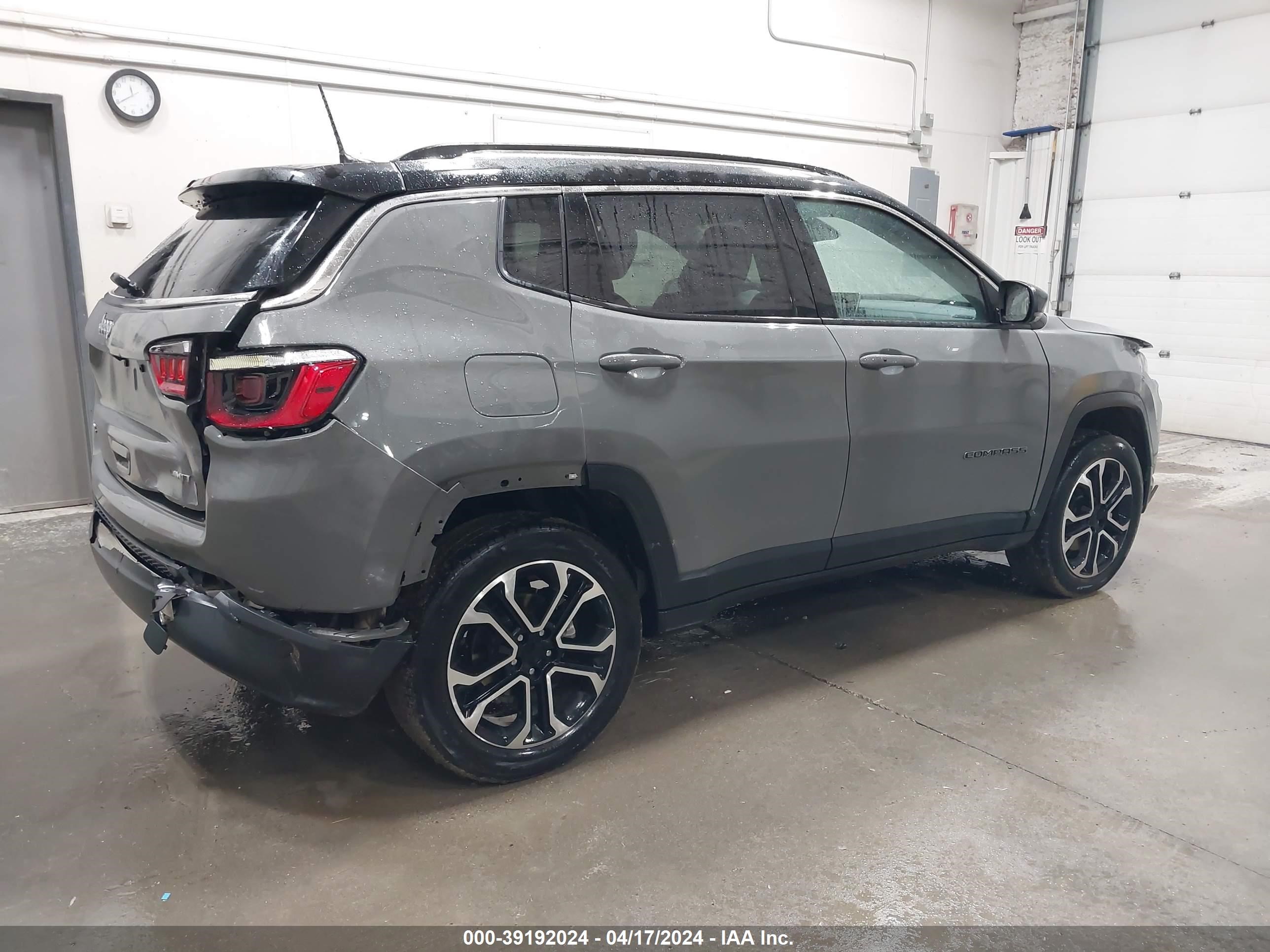 2022 Jeep Compass Limited 4X4 vin: 3C4NJDCB9NT158676