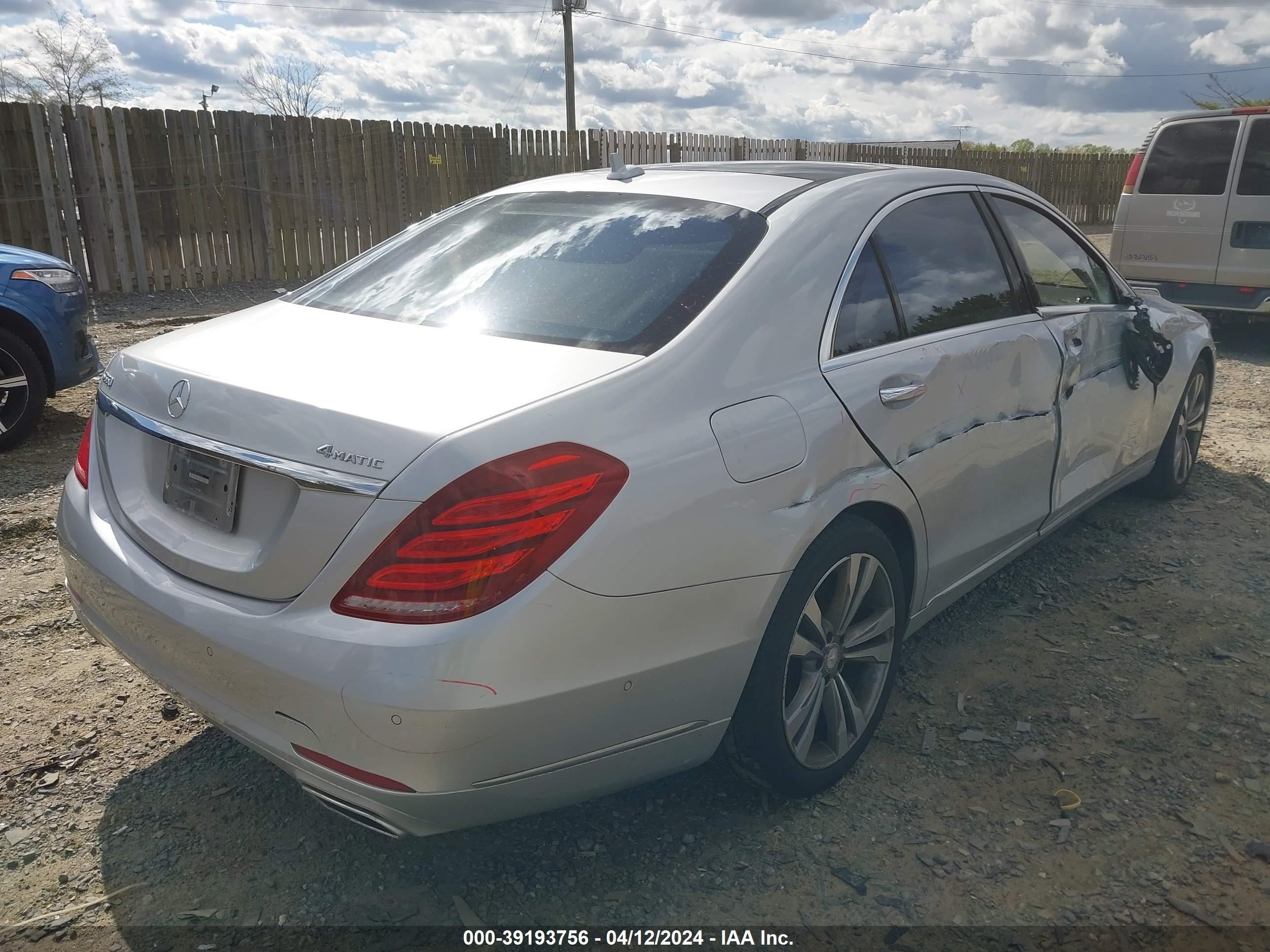 2015 Mercedes-Benz S 550 4Matic vin: WDDUG8FB5FA145239