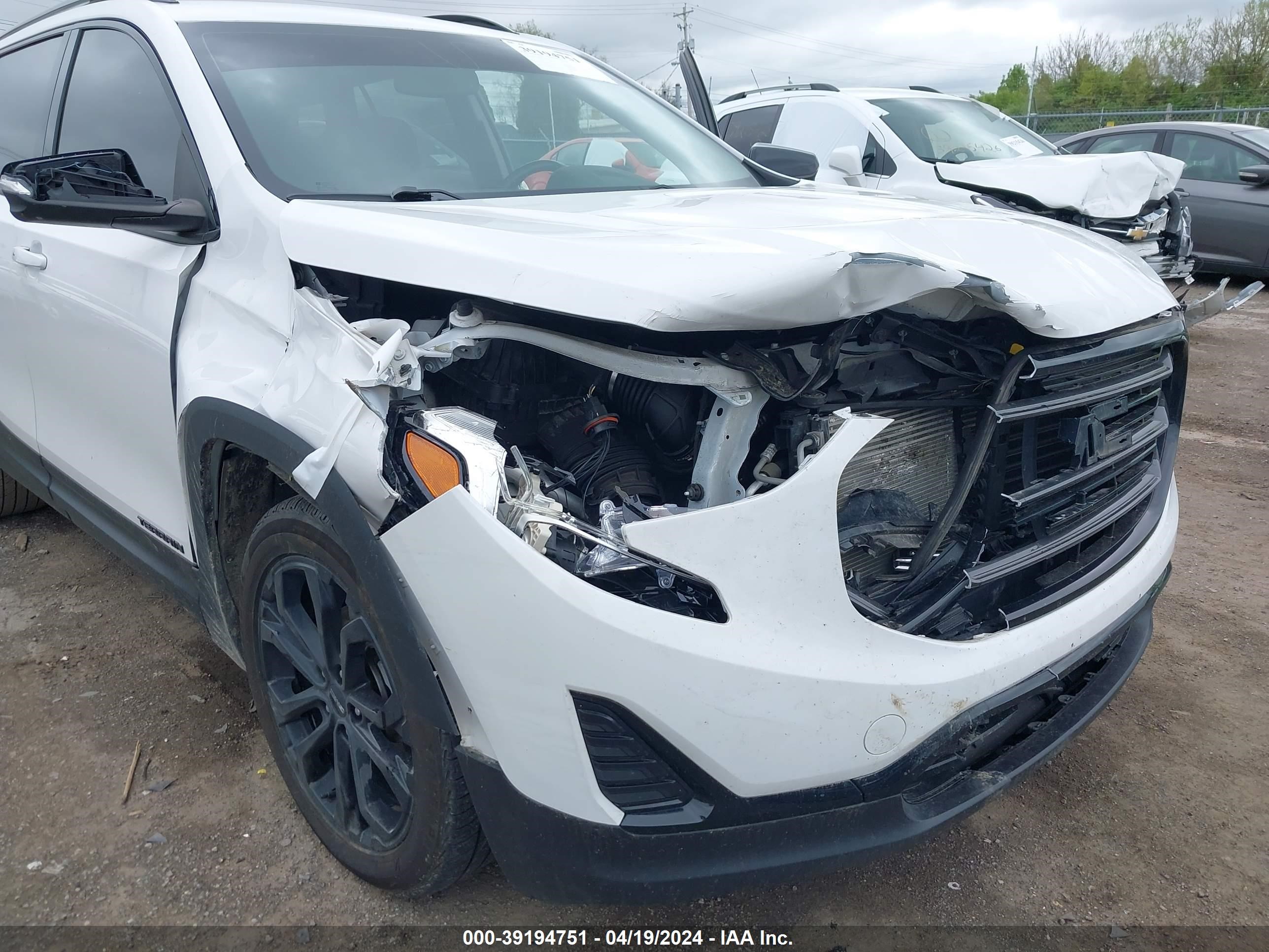 2019 GMC Terrain Sle vin: 3GKALMEV3KL382381