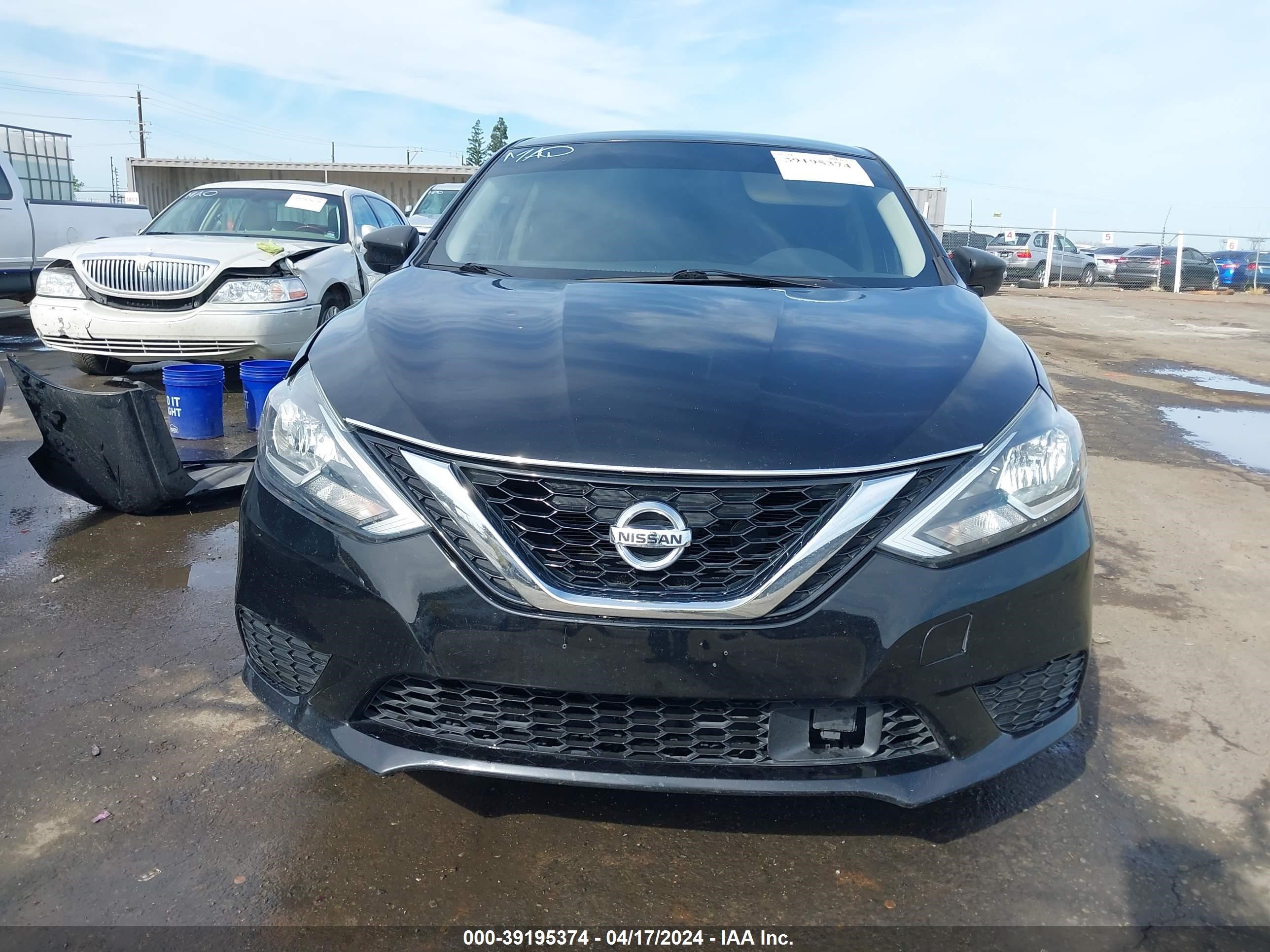 2018 Nissan Sentra S vin: 3N1AB7AP1JY279715