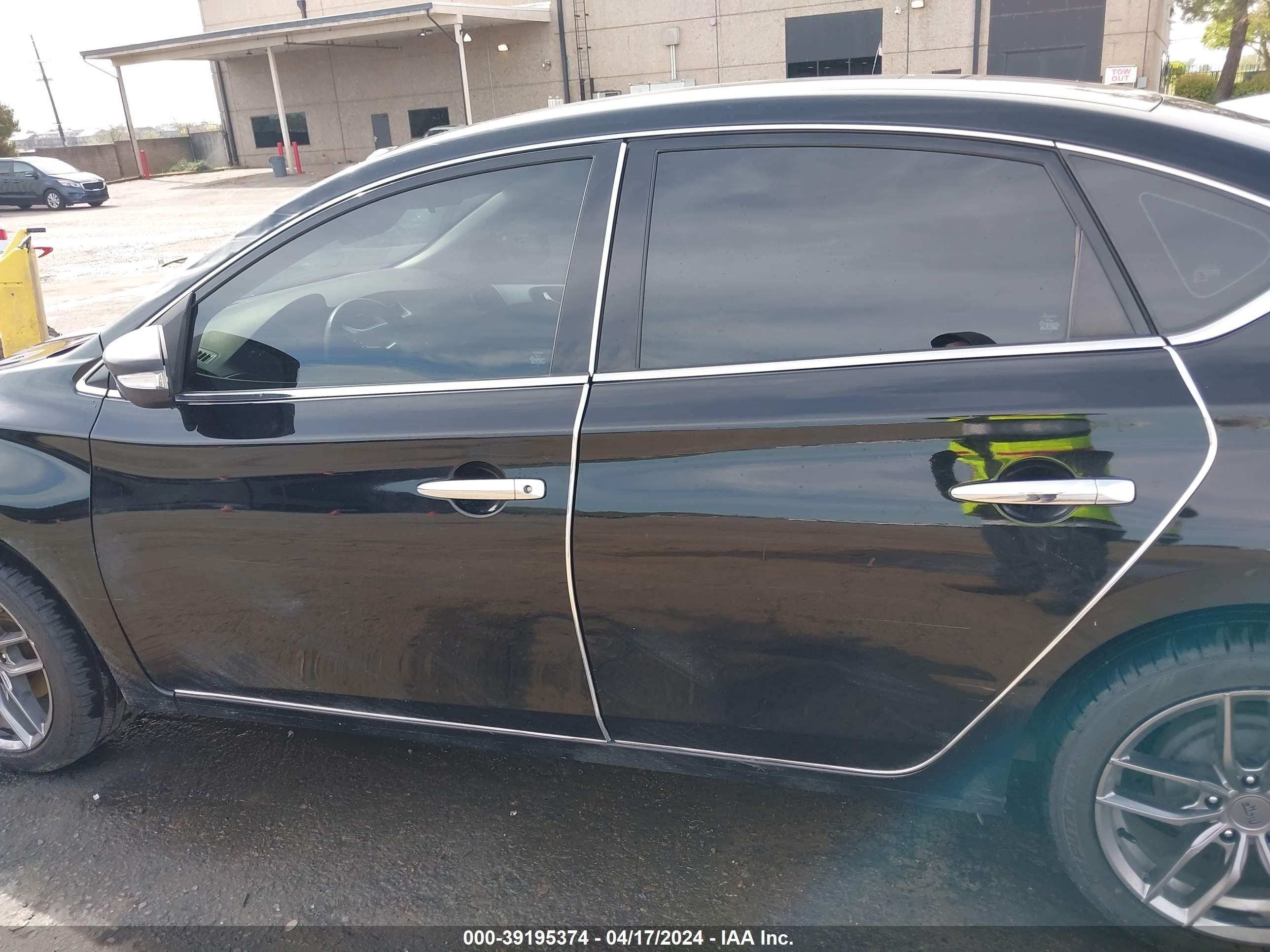 2018 Nissan Sentra S vin: 3N1AB7AP1JY279715