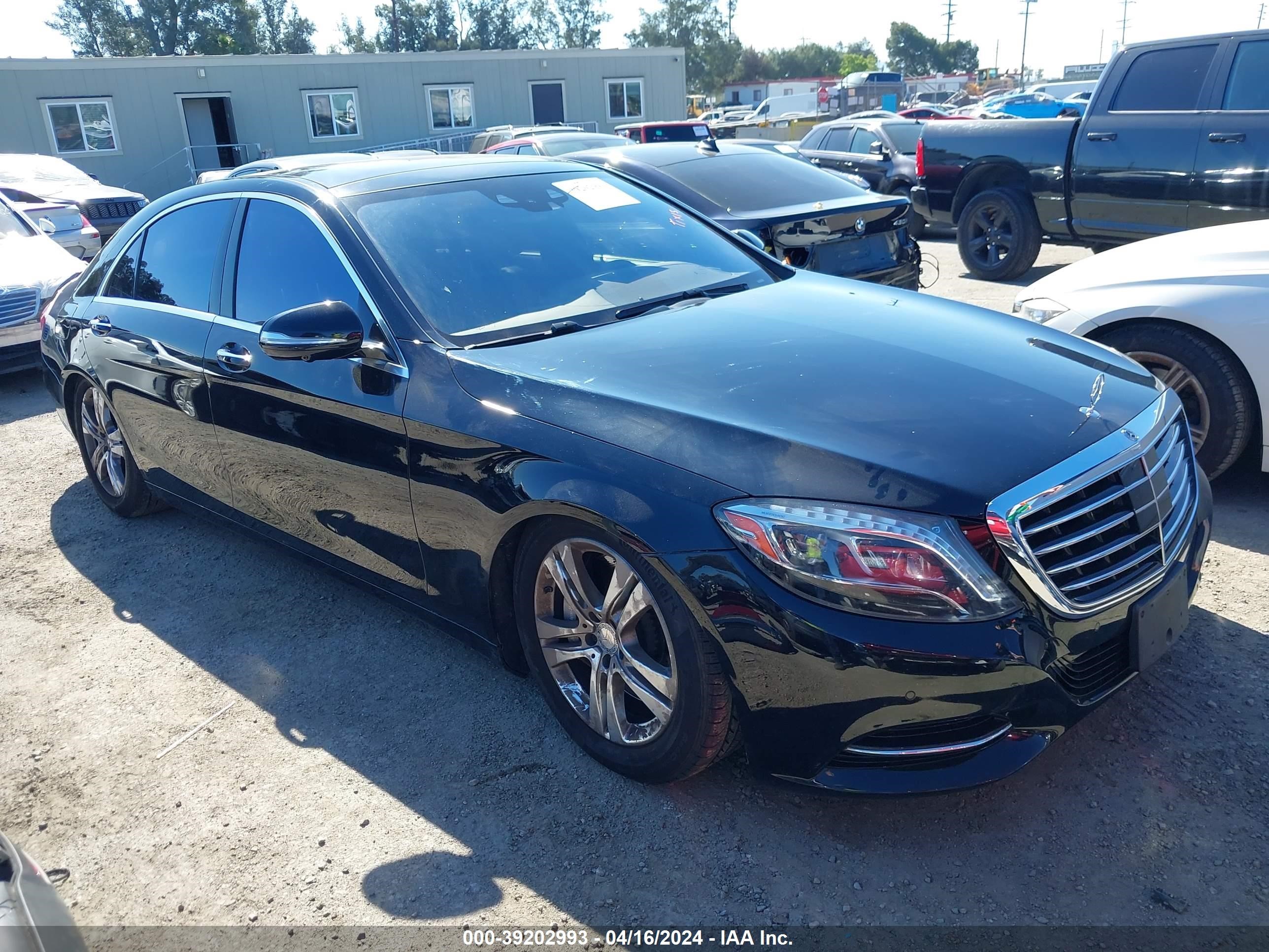 2015 Mercedes-Benz S 550 vin: WDDUG8CB9FA188129