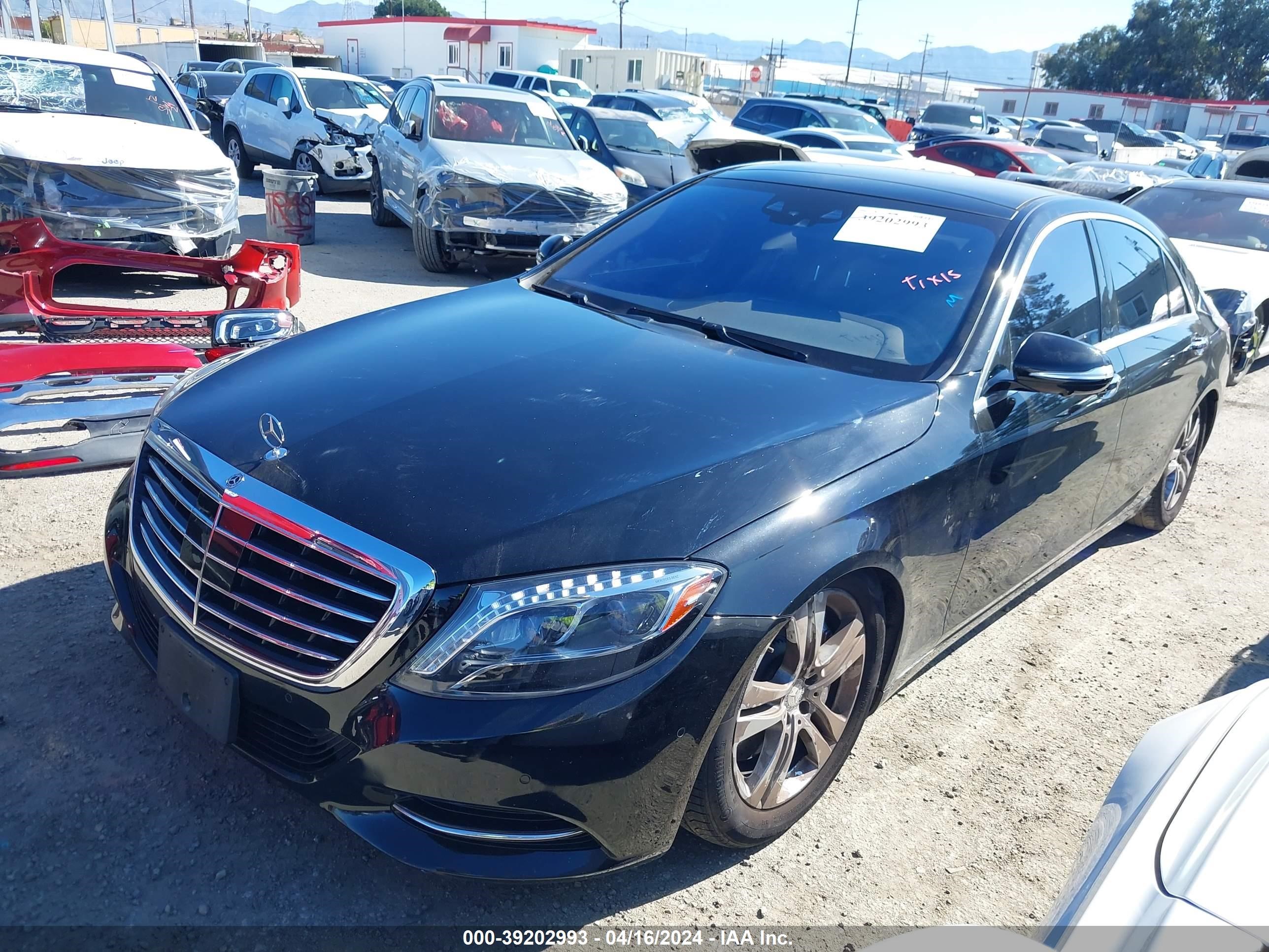 2015 Mercedes-Benz S 550 vin: WDDUG8CB9FA188129