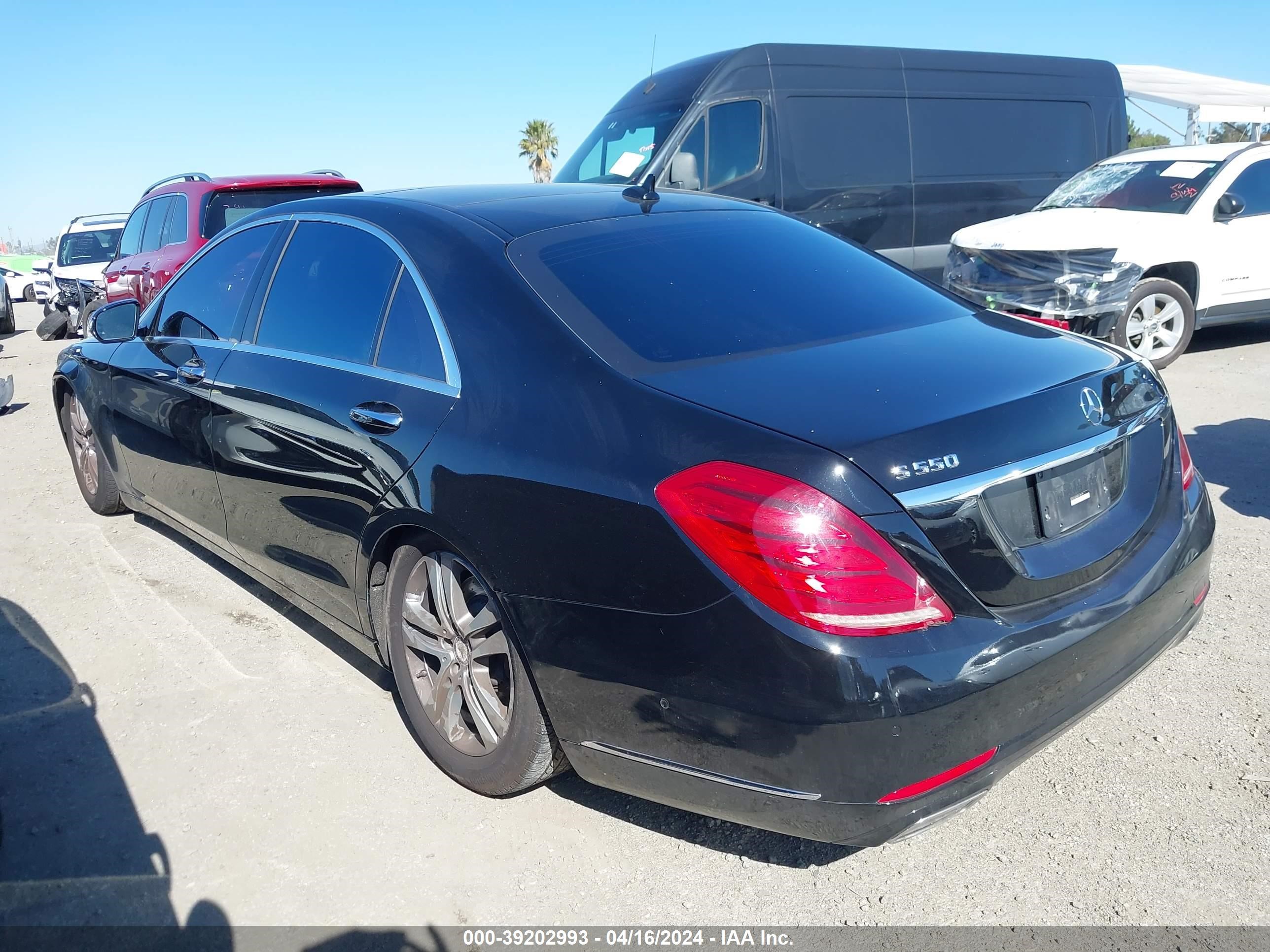 2015 Mercedes-Benz S 550 vin: WDDUG8CB9FA188129