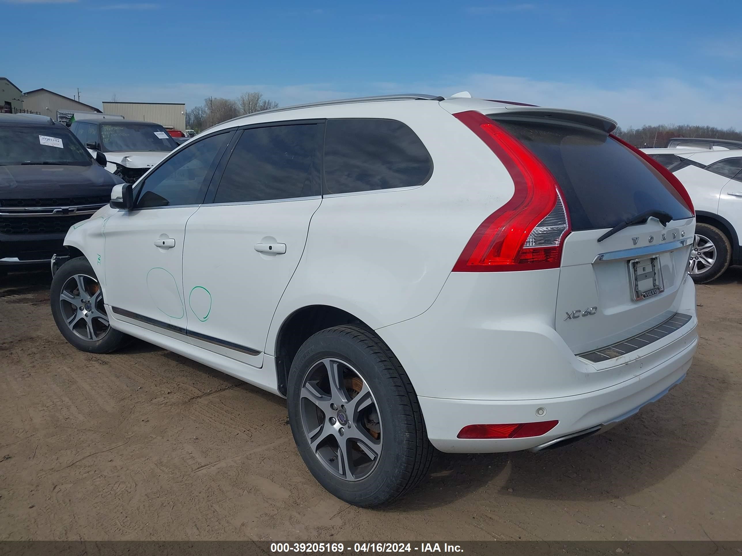 2015 Volvo Xc60 T6 vin: YV4902RK0F2718021