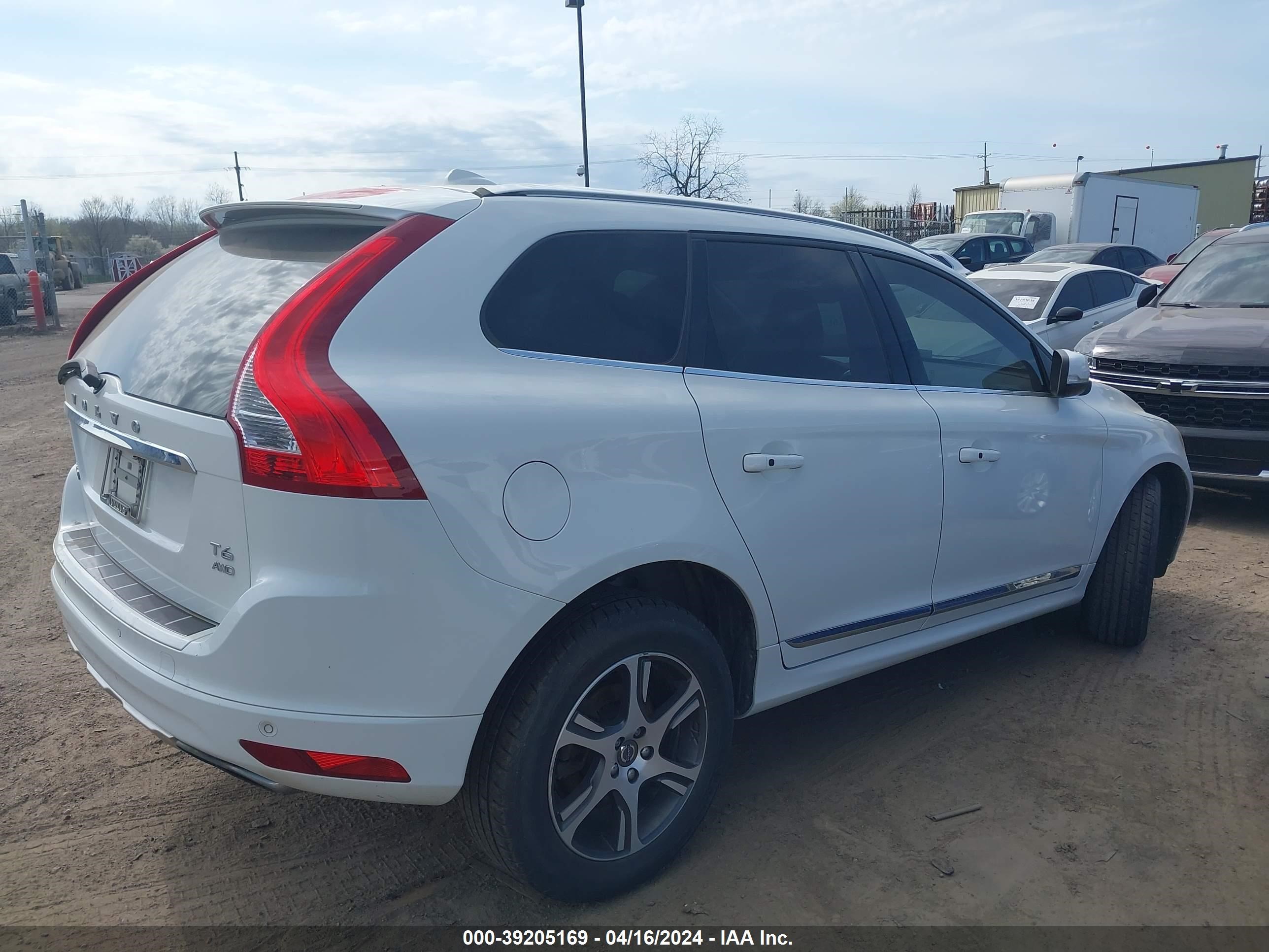 2015 Volvo Xc60 T6 vin: YV4902RK0F2718021