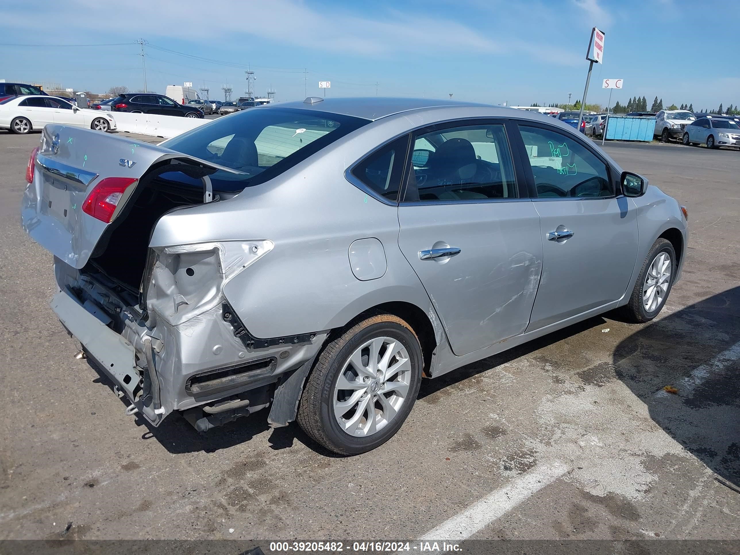 2018 Nissan Sentra Sv vin: 3N1AB7AP9JY244985