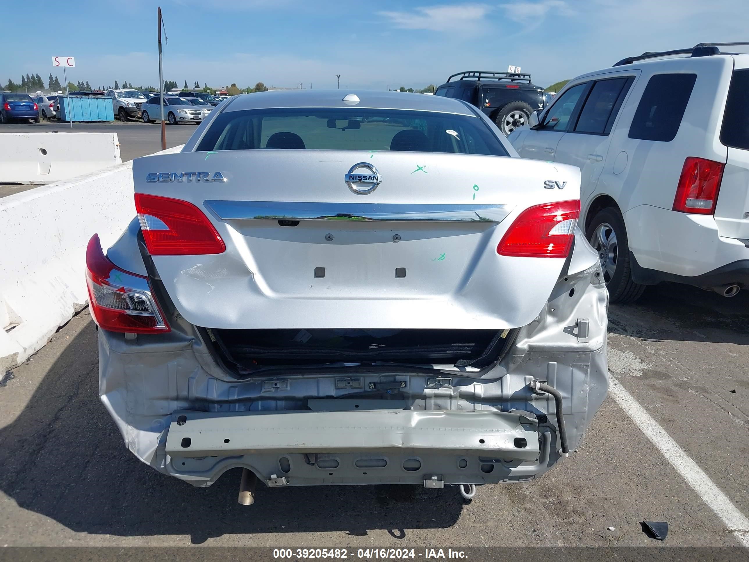 2018 Nissan Sentra Sv vin: 3N1AB7AP9JY244985