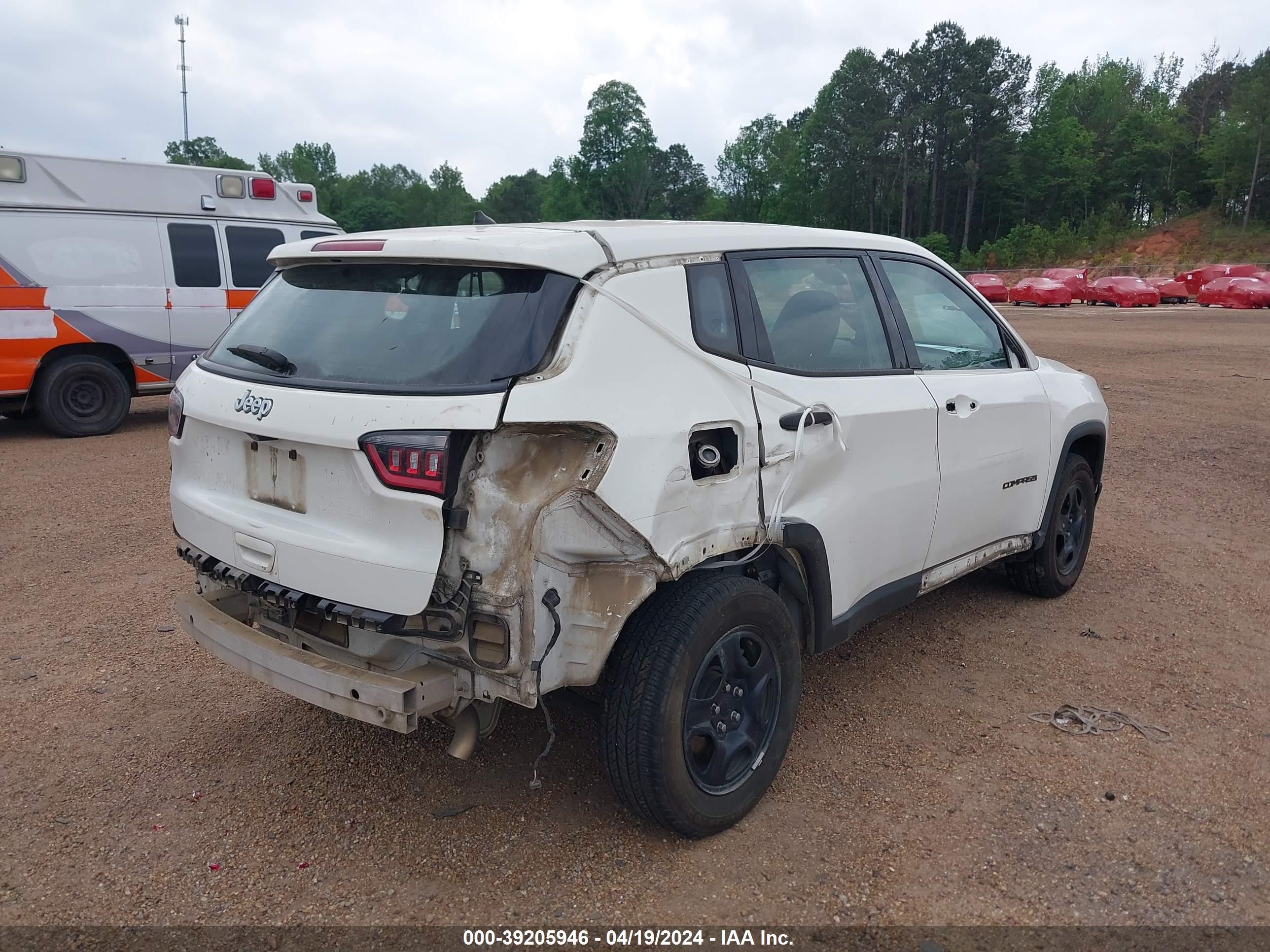 2018 Jeep Compass Sport Fwd vin: 3C4NJCAB6JT326894