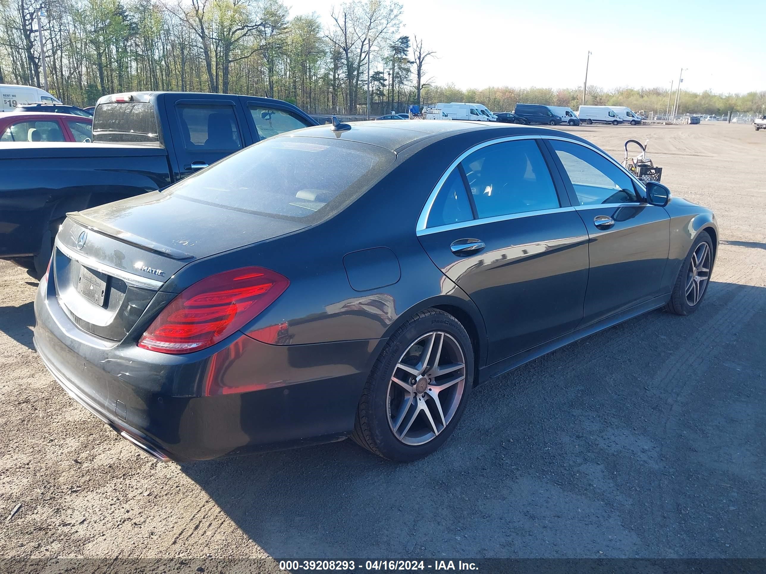 2016 Mercedes-Benz S 550 4Matic vin: WDDUG8FB5GA229255